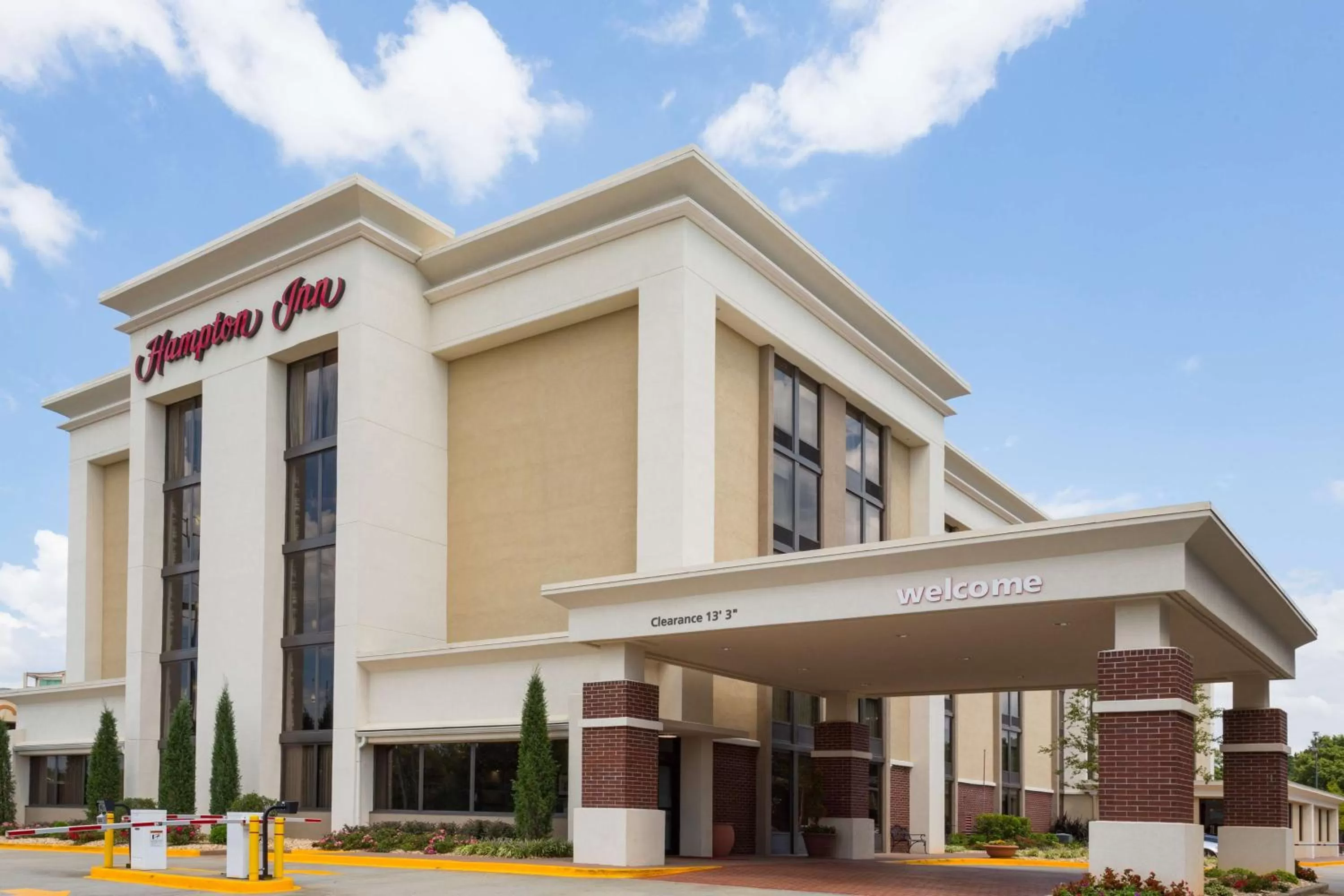 Property building in Hampton Inn Norcross