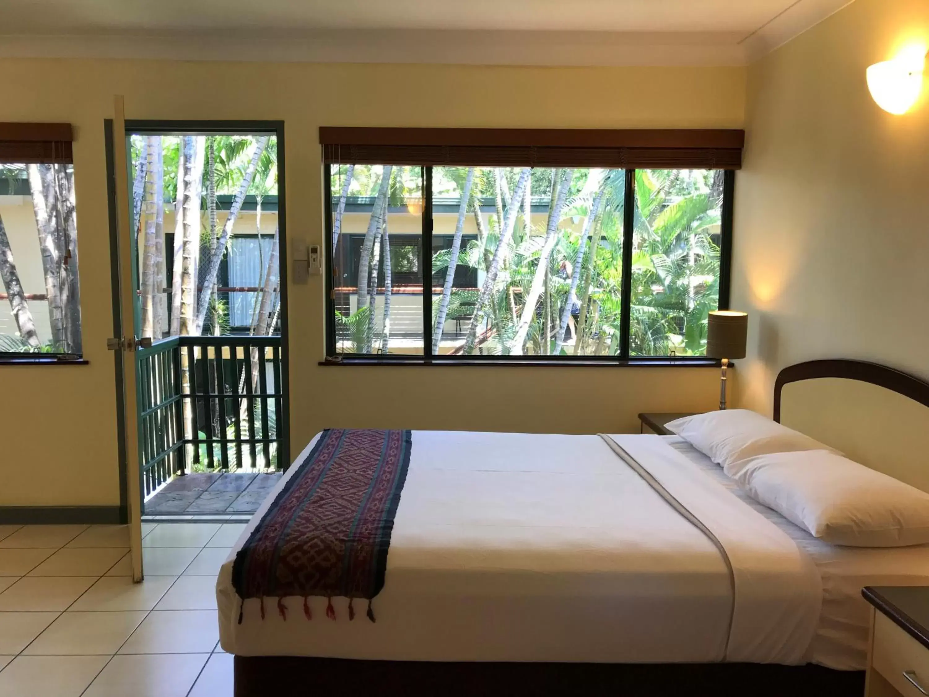 Bedroom, Bed in Bay Village Tropical Retreat & Apartments