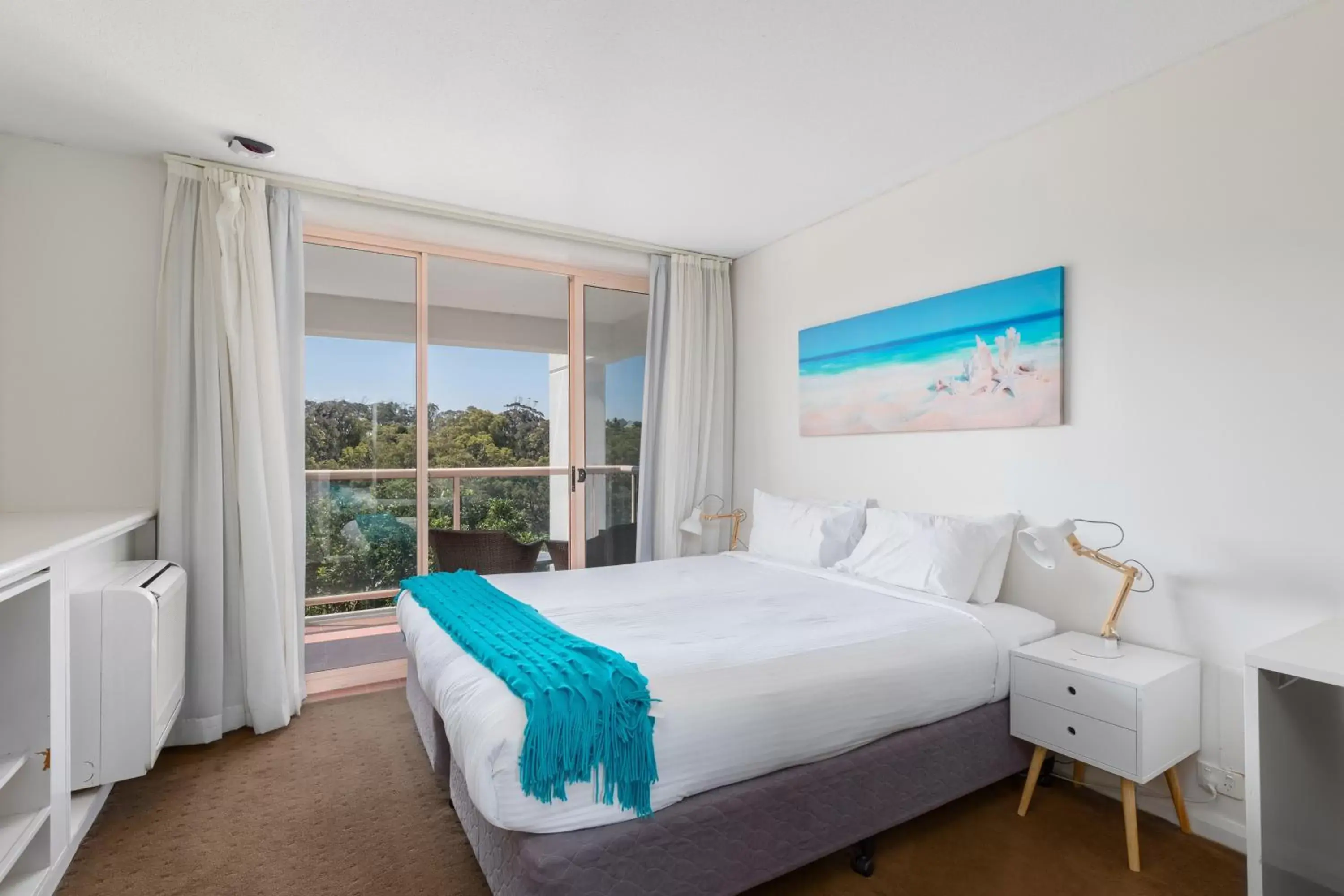 Bedroom, Bed in Charlesworth Bay Beach Resort