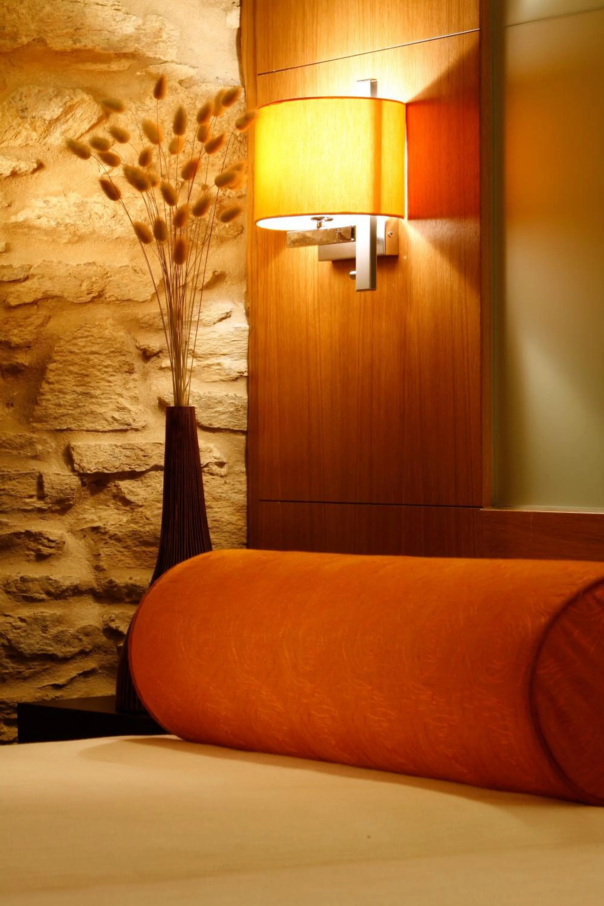 Decorative detail, Bed in Hotel Altaïr