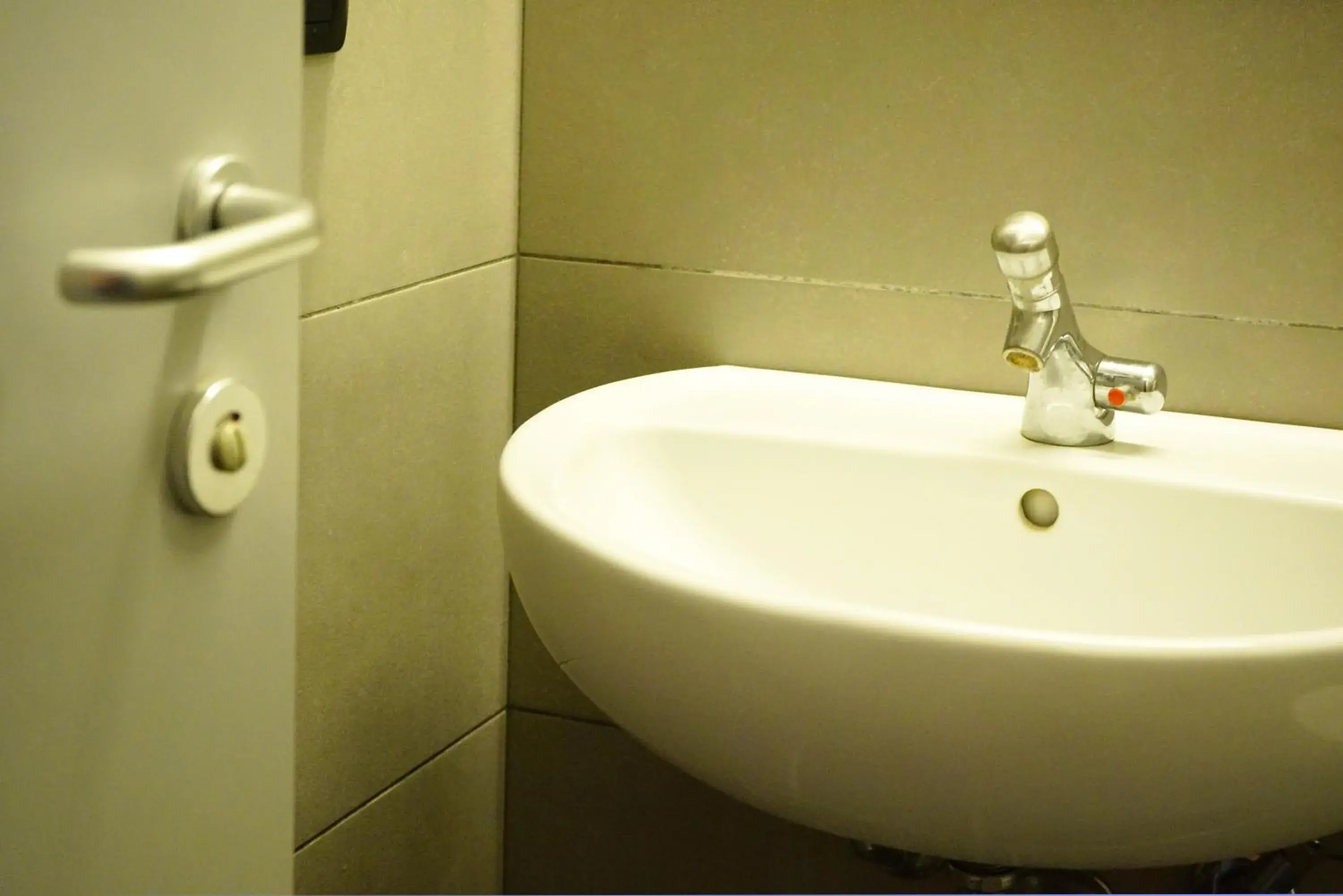 Bathroom in Hi! Ostello Milano