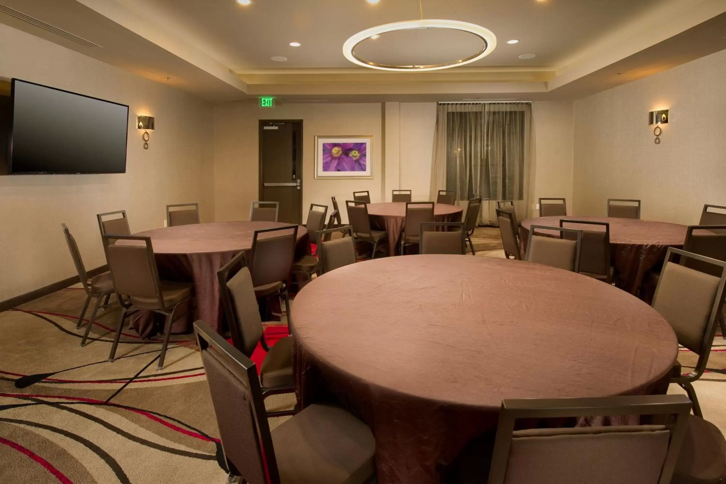 Meeting/conference room, Restaurant/Places to Eat in Courtyard by Marriott Dallas DFW Airport North/Grapevine