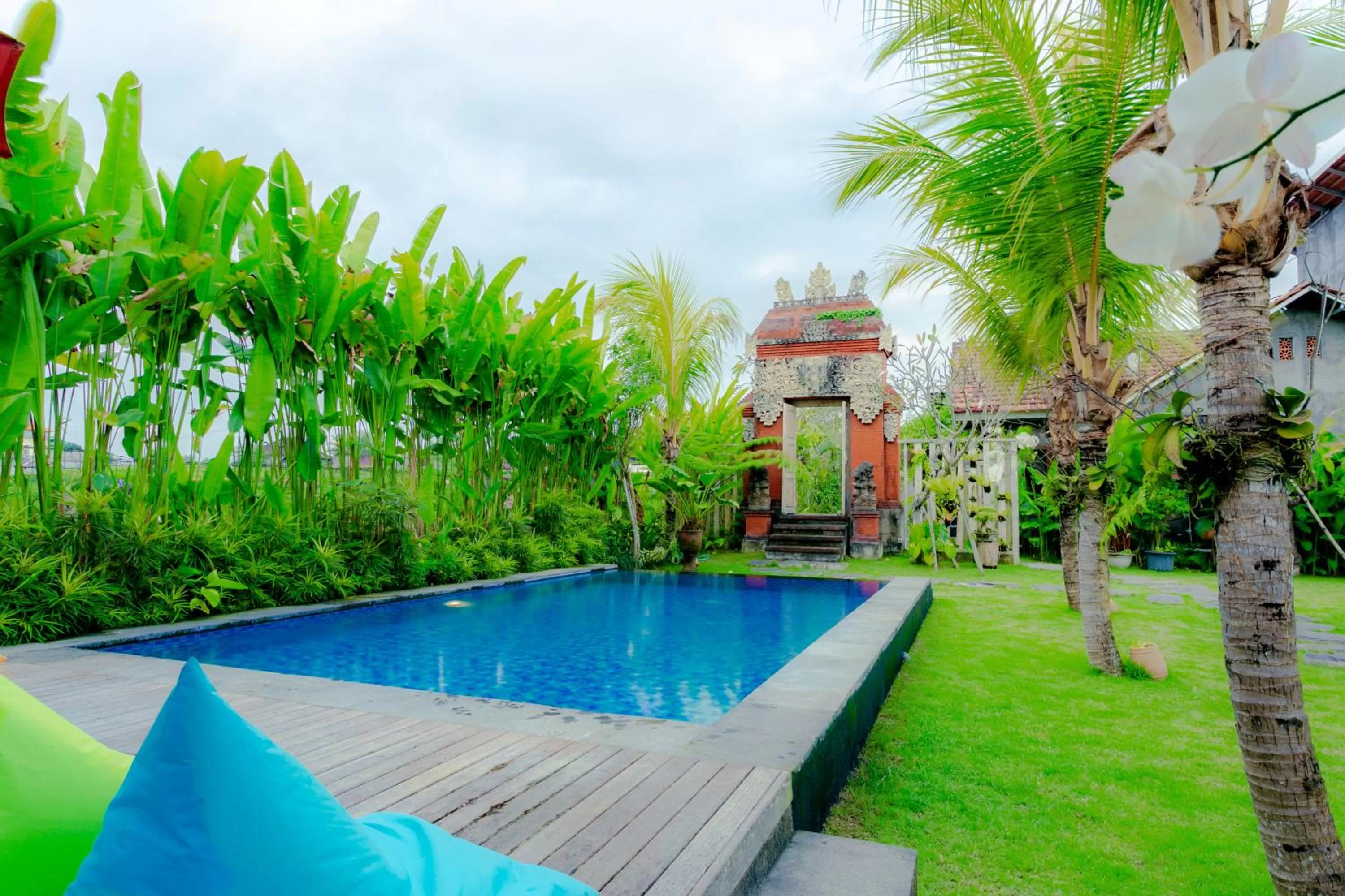 Swimming pool in Nauna Villa Ubud