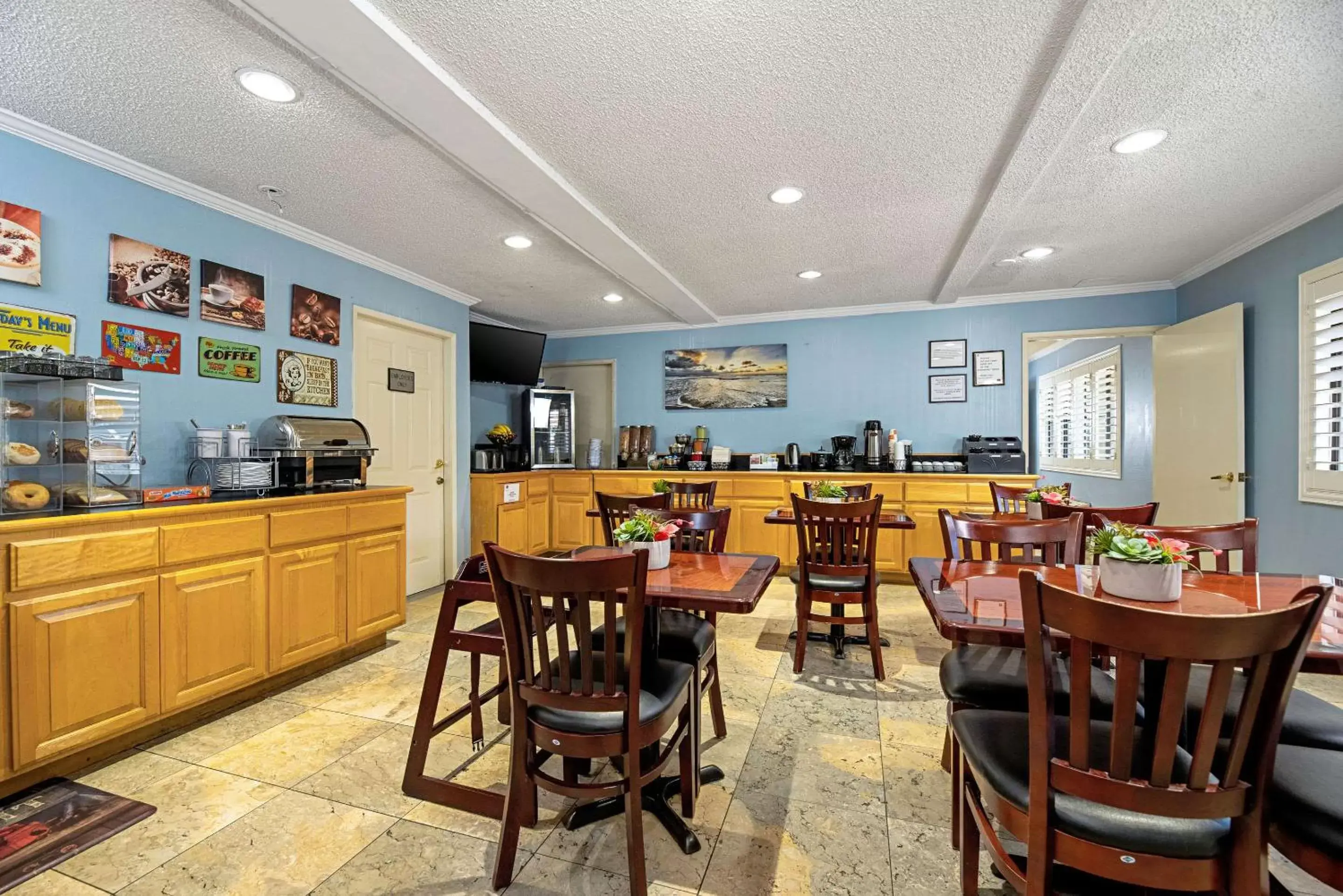 Restaurant/places to eat in Clarion Inn Silicon Valley Restaurant/places to eat in Clarion Inn Silicon Valley