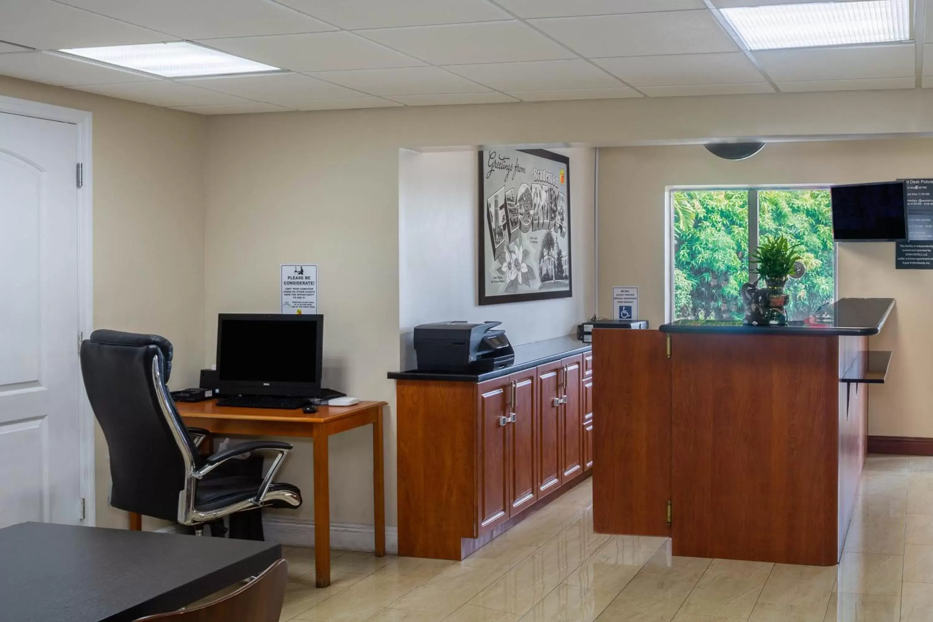 Business facilities in Super 8 by Wyndham Bradenton Sarasota Area