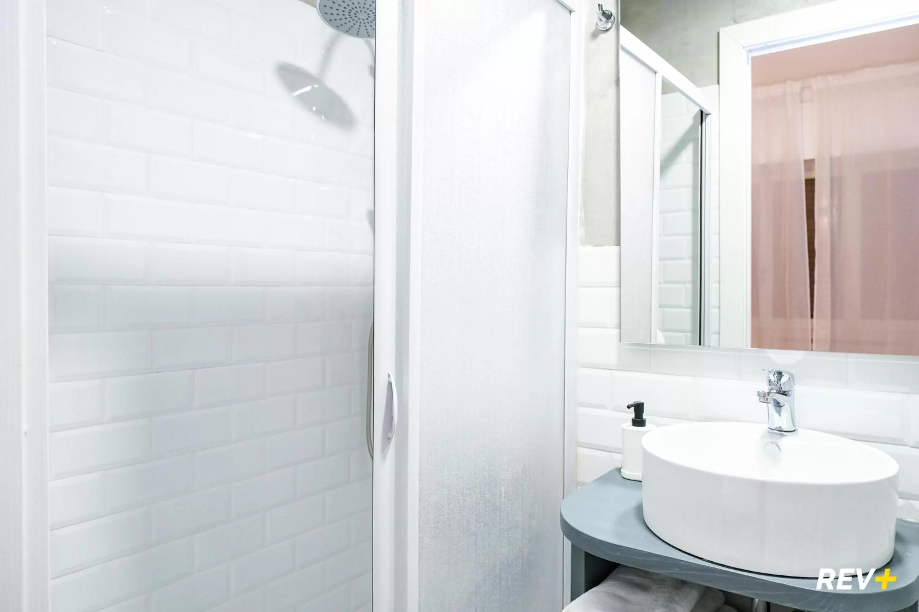 Bathroom in Lia Art Hotel