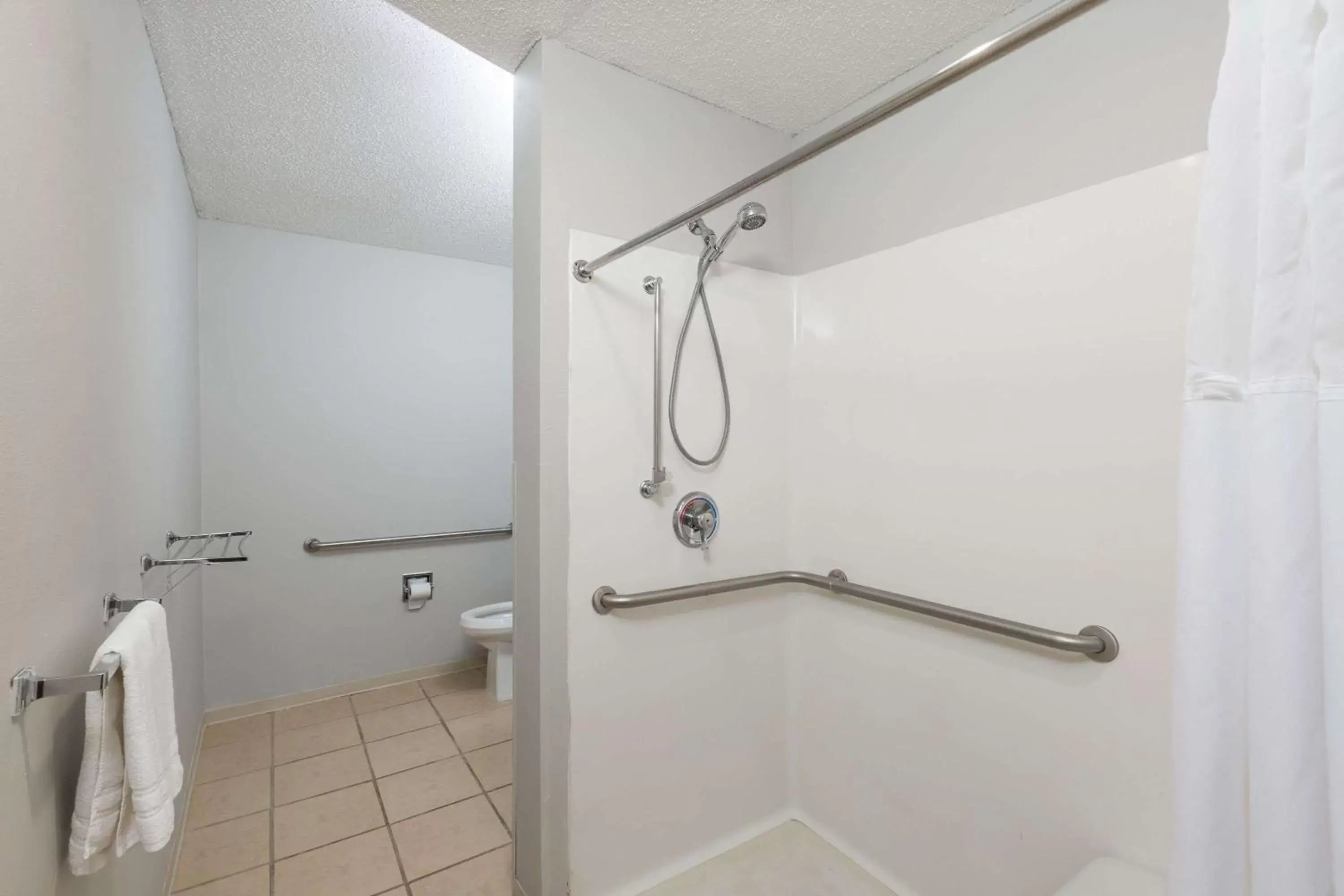 Shower, Bathroom in Microtel Inn & Suites by Wyndham Sioux Falls