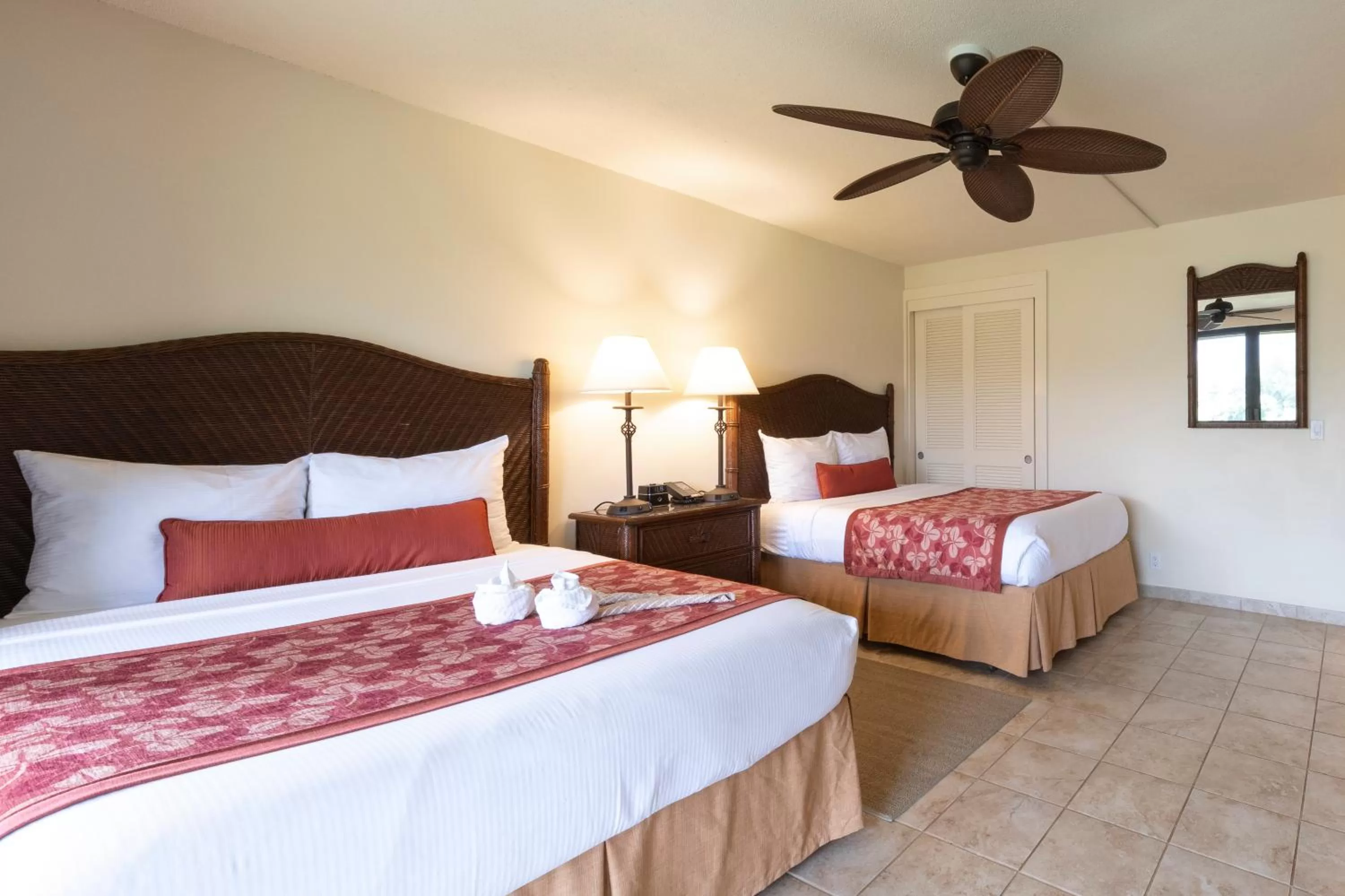 Bedroom, Bed in Hanalei Bay Resort