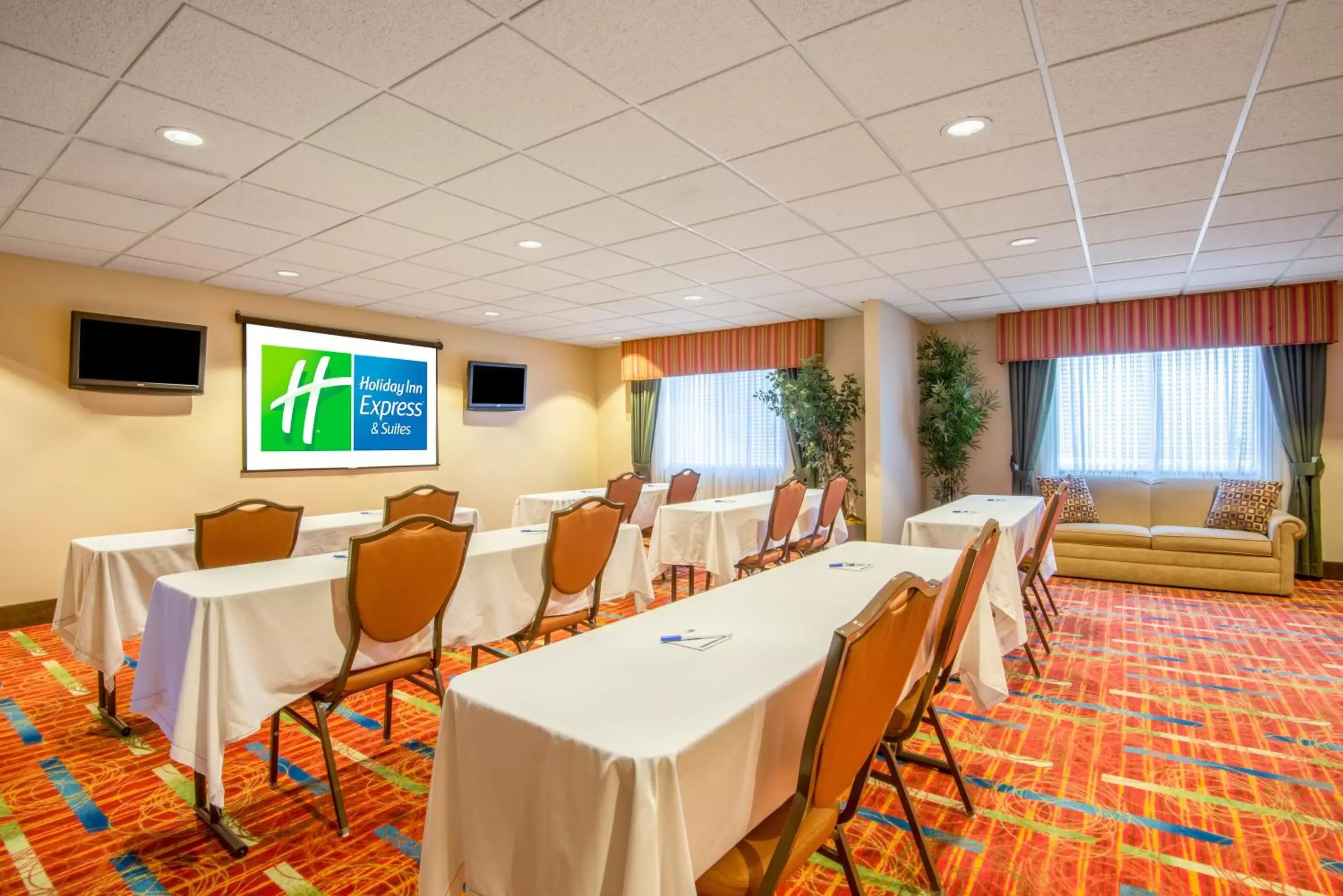 Meeting/conference room in Holiday Inn Express Enid-Highway 412, an IHG Hotel