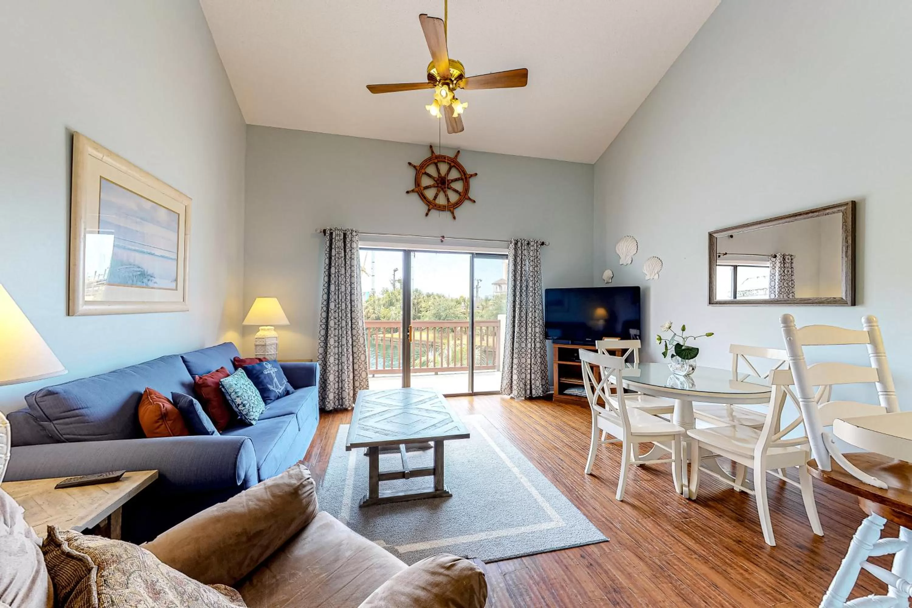 Seating Area in The Inn at St. Thomas Square #514