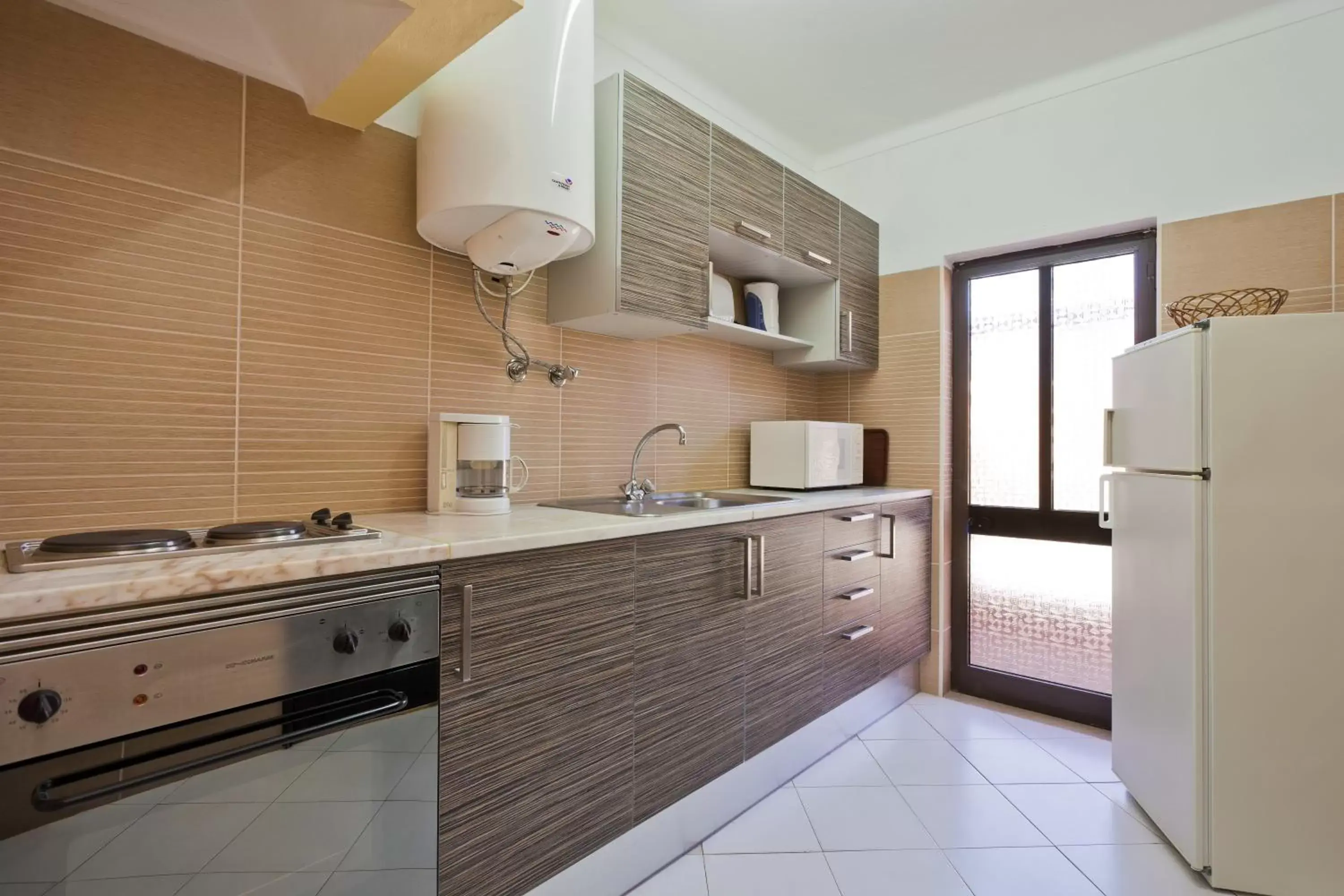 Kitchen or kitchenette, Kitchen/Kitchenette in Colina Village