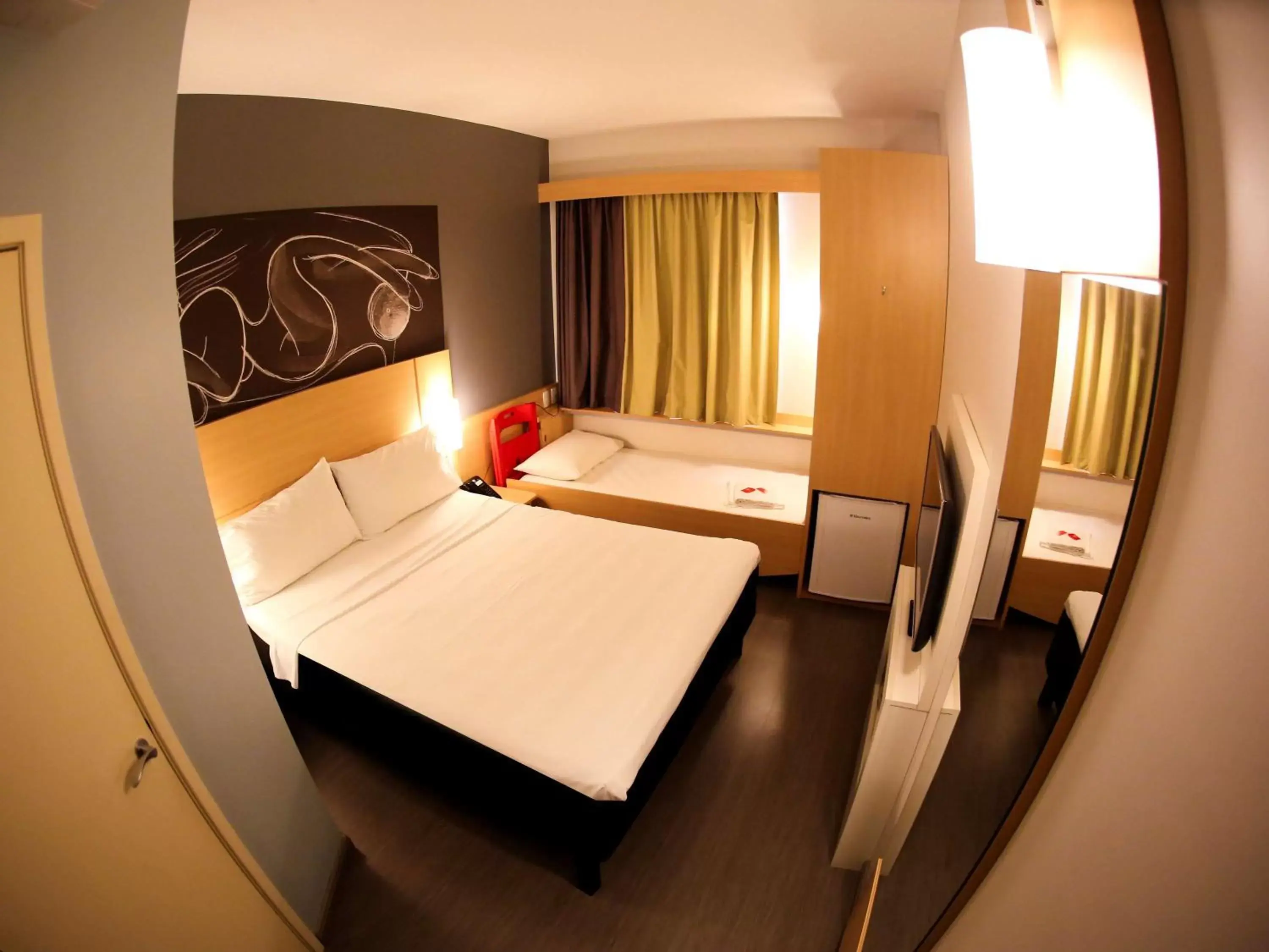 Photo of the whole room, Bed in ibis Jatai