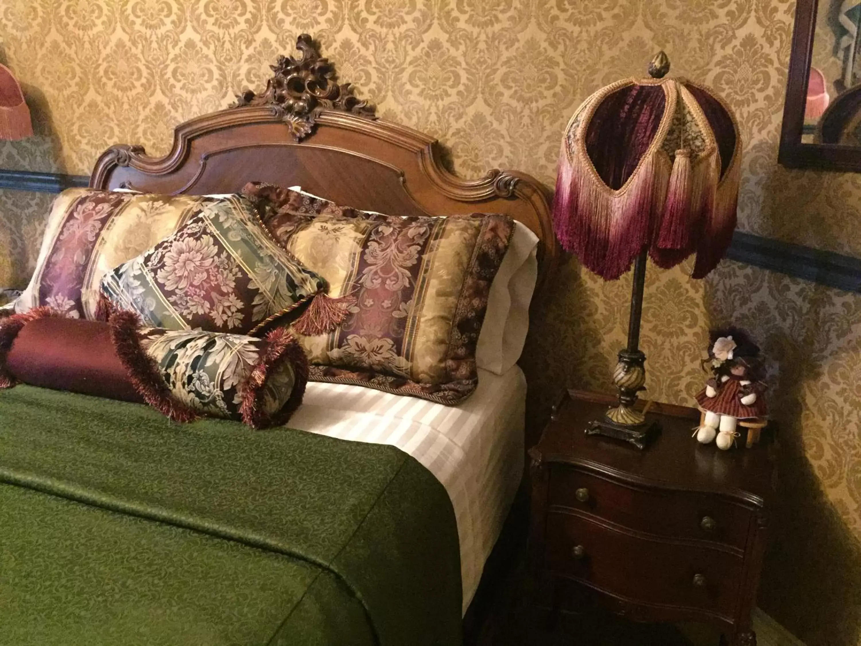 Decorative detail, Bed in The Whitmore Inn