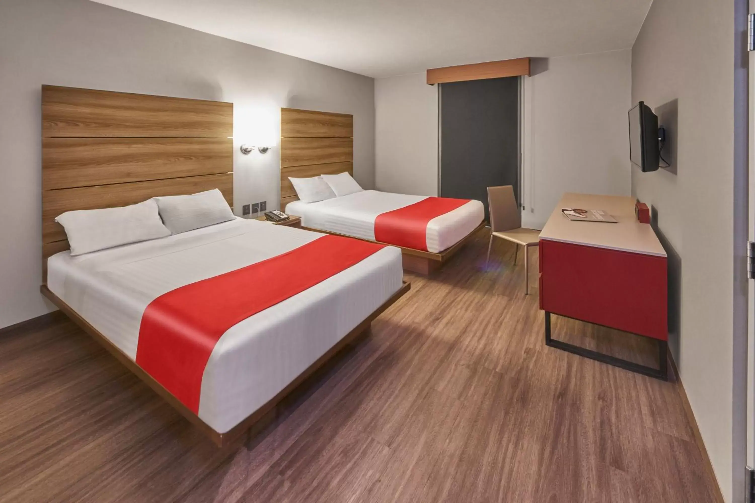 Photo of the whole room, Bed in City Express Plus by Marriott Insurgentes Sur
