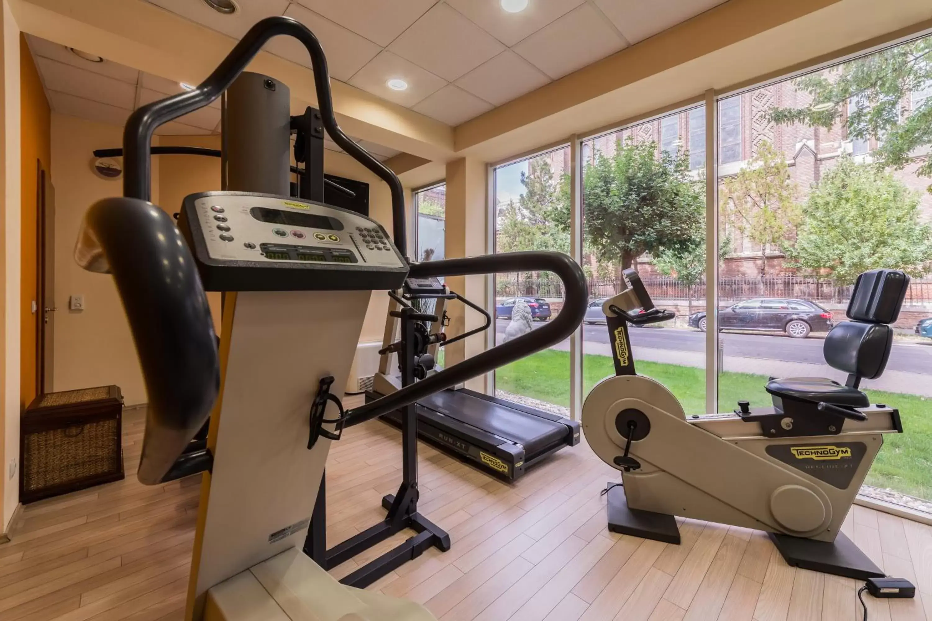 Fitness centre/facilities, Fitness Center/Facilities in Lion's Garden Hotel