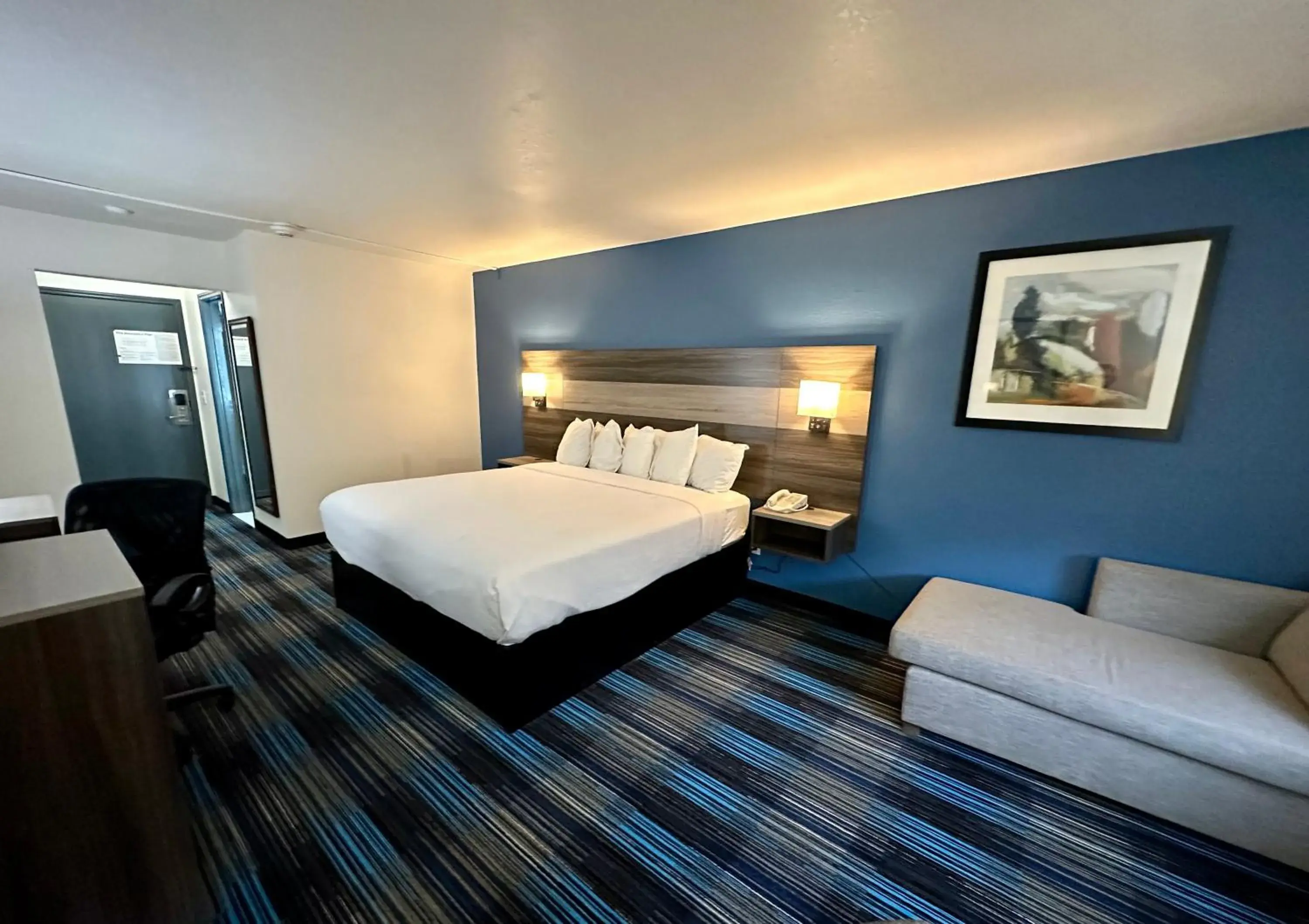 Bedroom, Bed in Baymont by Wyndham Kansas City KU Medical Center Bedroom, Bed in Baymont by Wyndham Kansas City KU Medical Center