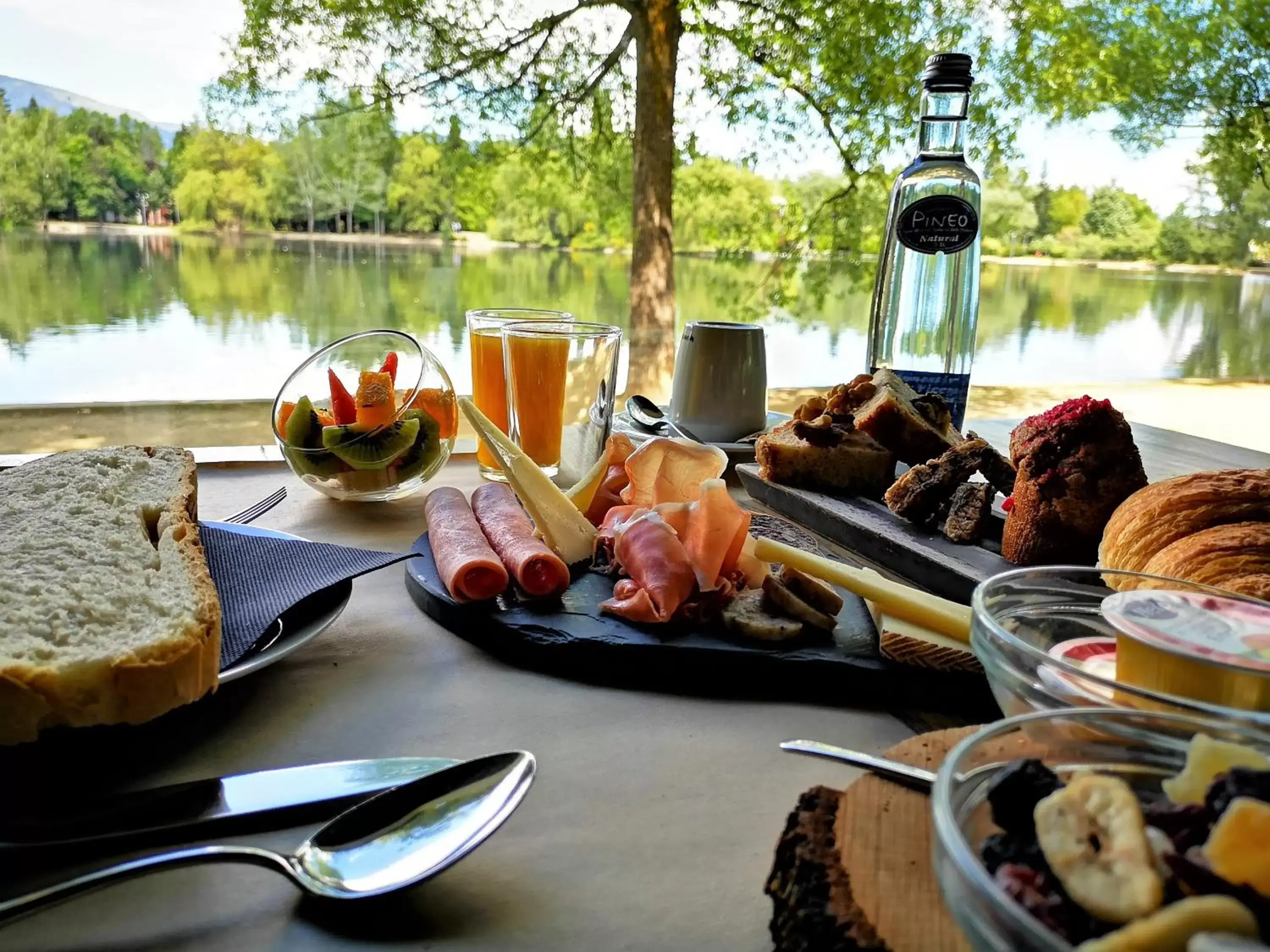 Continental breakfast in Hotel Villa Paulita