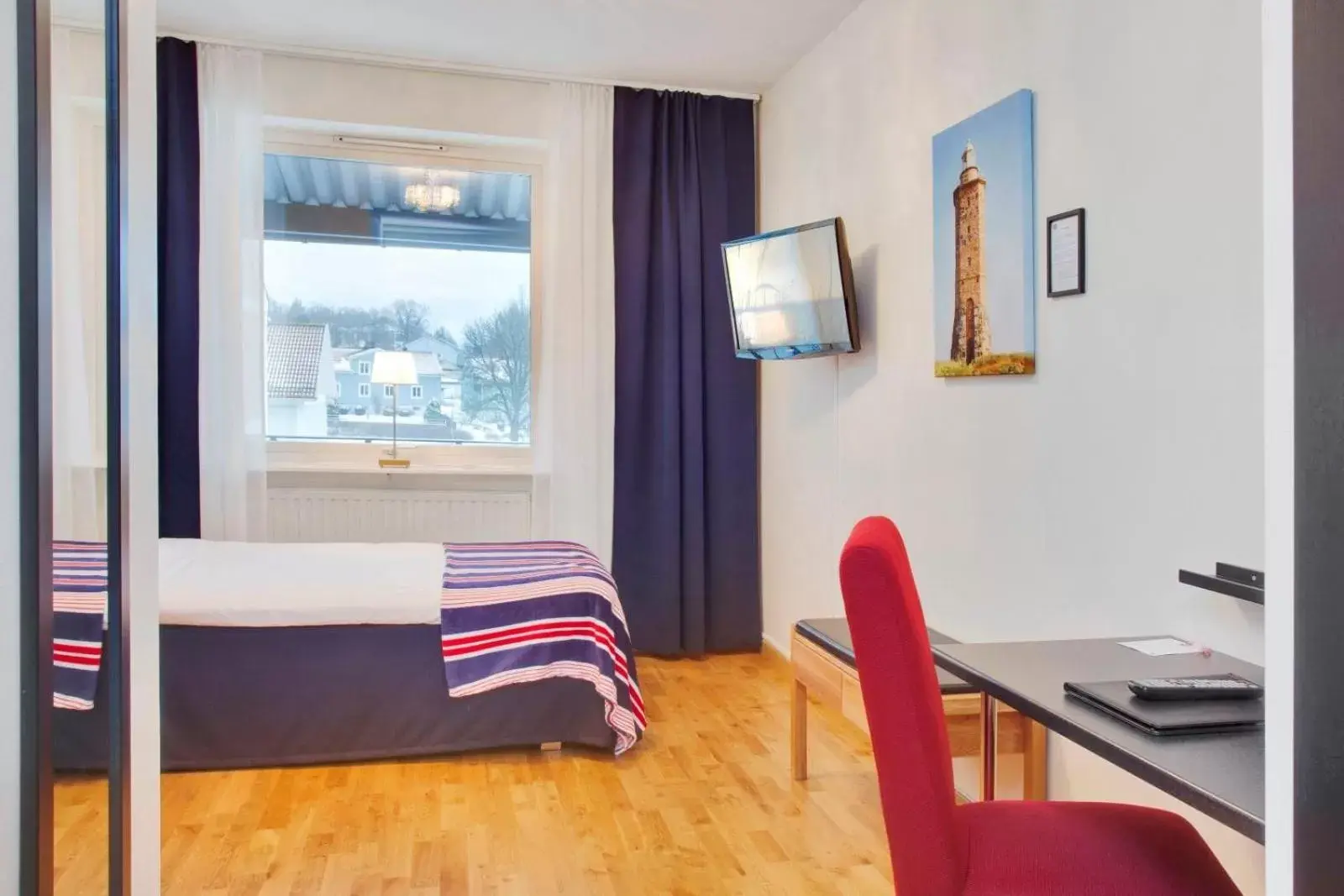 Photo of the whole room, Bed in Best Western Sjofartshotellet