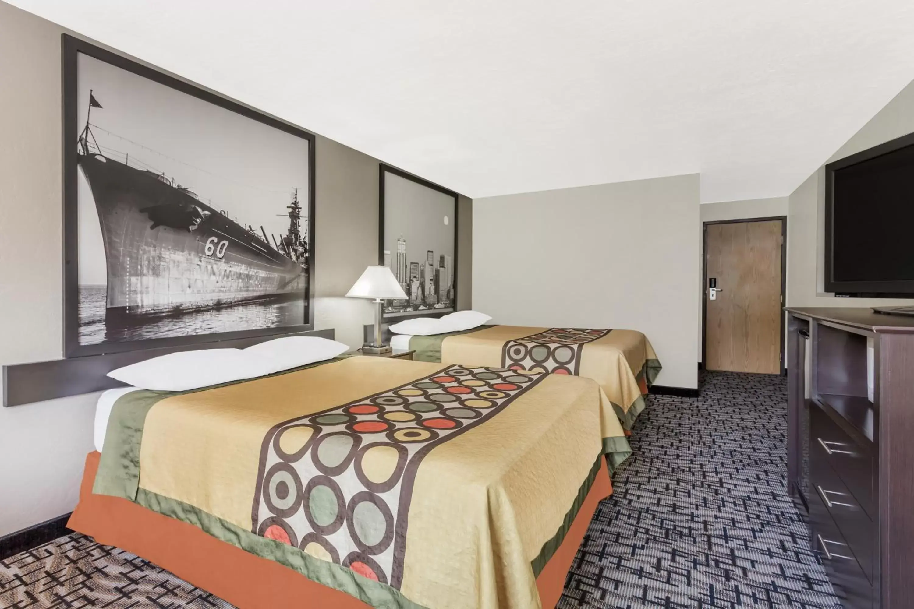 Bed in Super 8 by Wyndham Bremerton