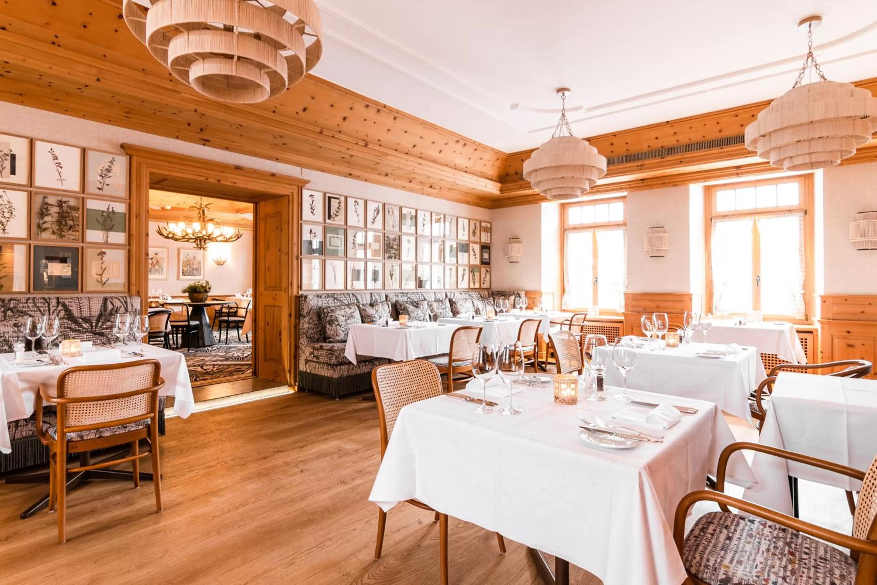 Restaurant/places to eat in Hotel Steinbock Pontresina