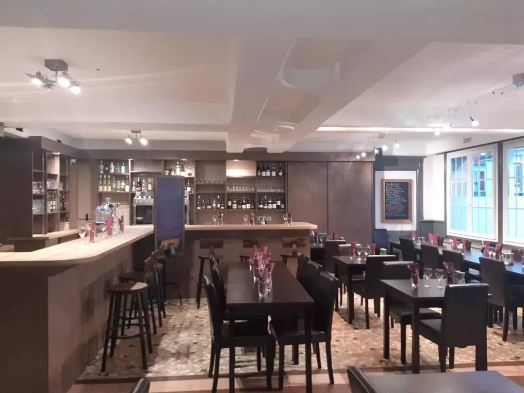 Restaurant/places to eat in Studios étape du Lac