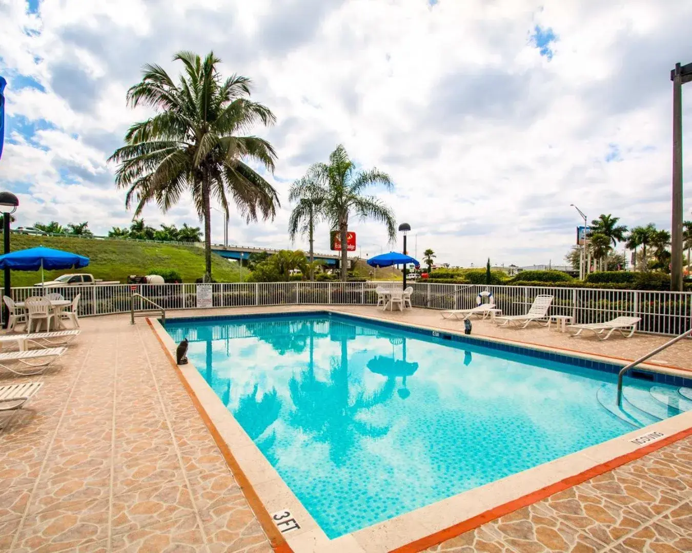 Swimming Pool in Baymont by Wyndham Florida City Swimming Pool in Baymont by Wyndham Florida City