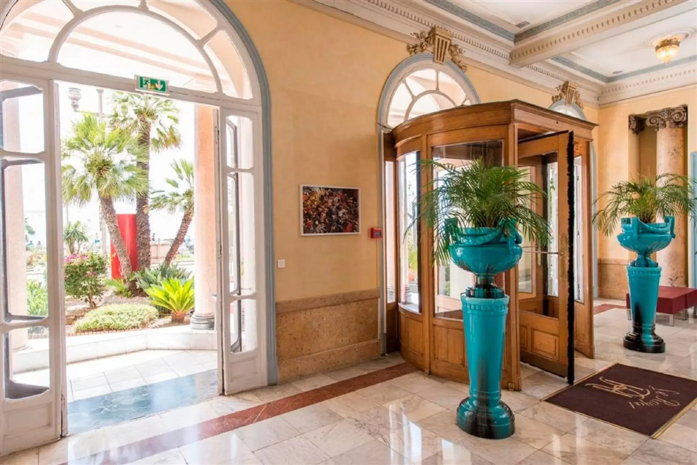 Lobby or reception in Hôtel Le Royal Promenade des Anglais