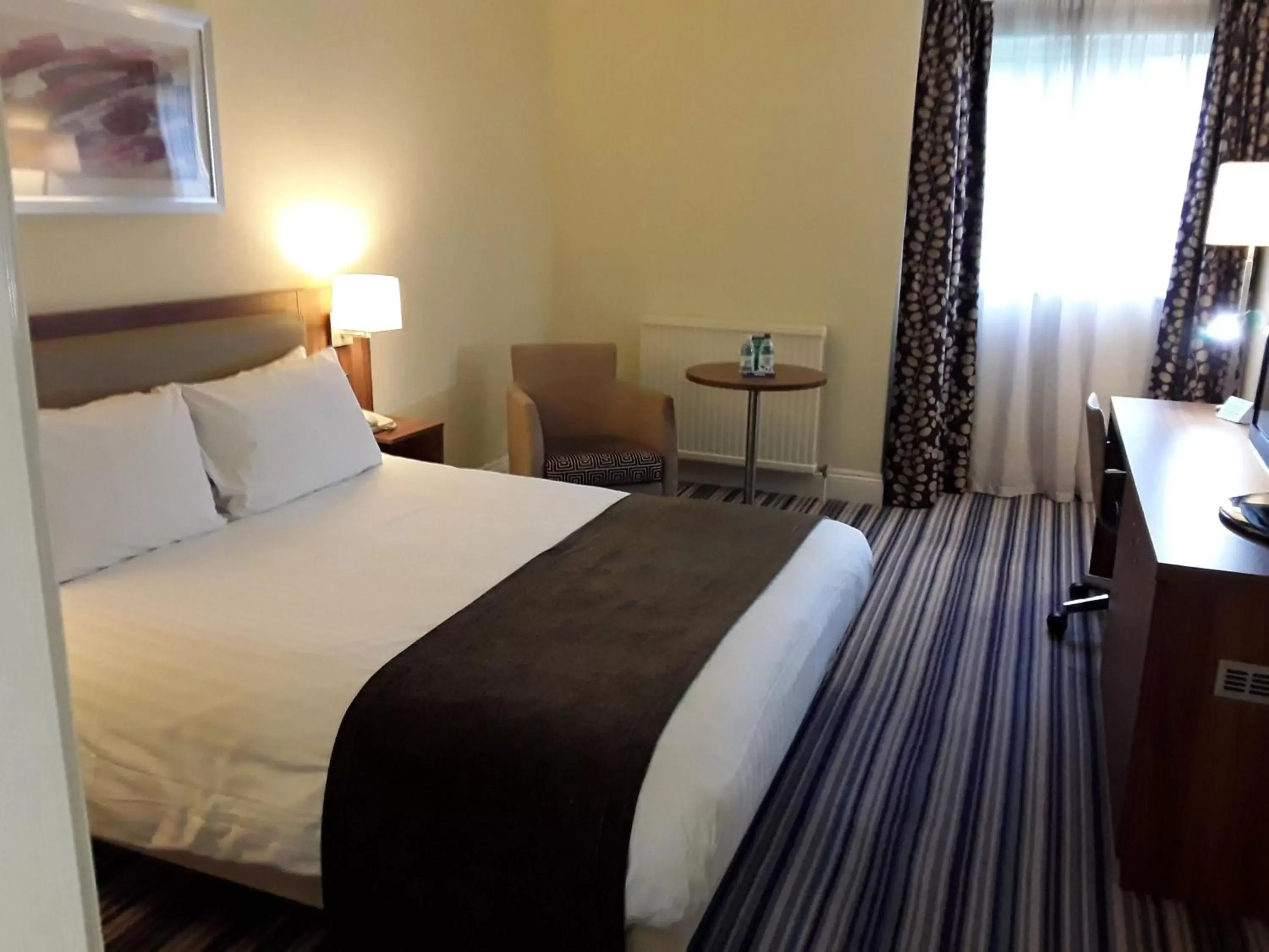 Photo of the whole room, Bed in Holiday Inn Leeds-Wakefield M1 Jct40, an IHG Hotel