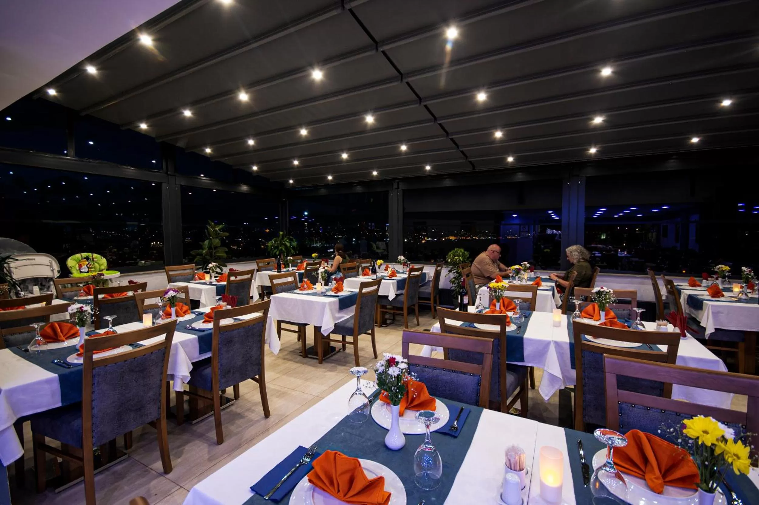 Restaurant/places to eat in Antusa Design Hotel & Spa