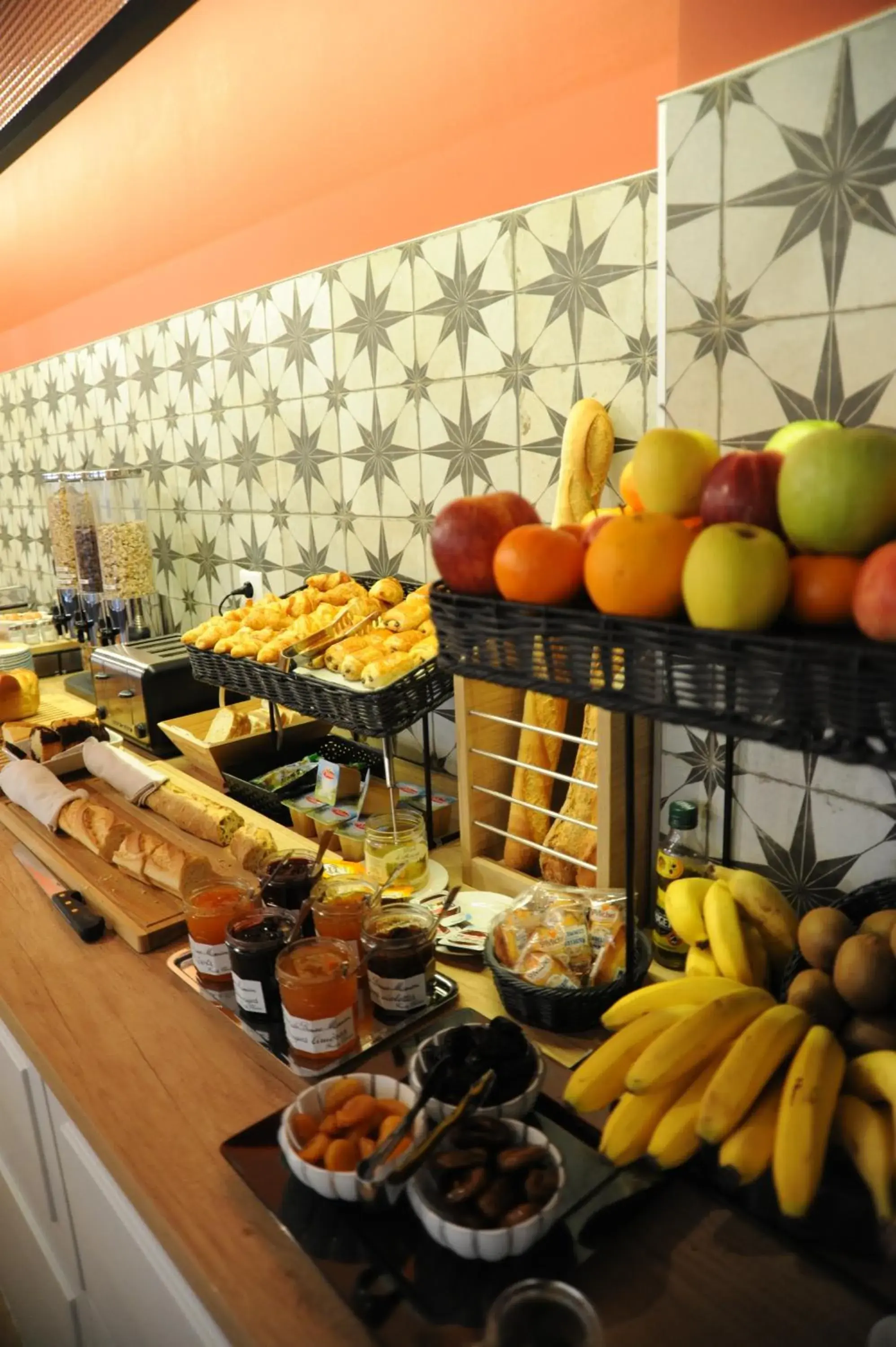 Continental breakfast, Food in The Originals Boutique, Hotel Admiral's, Les Sables-d'Olonne (Inter-Hotel)