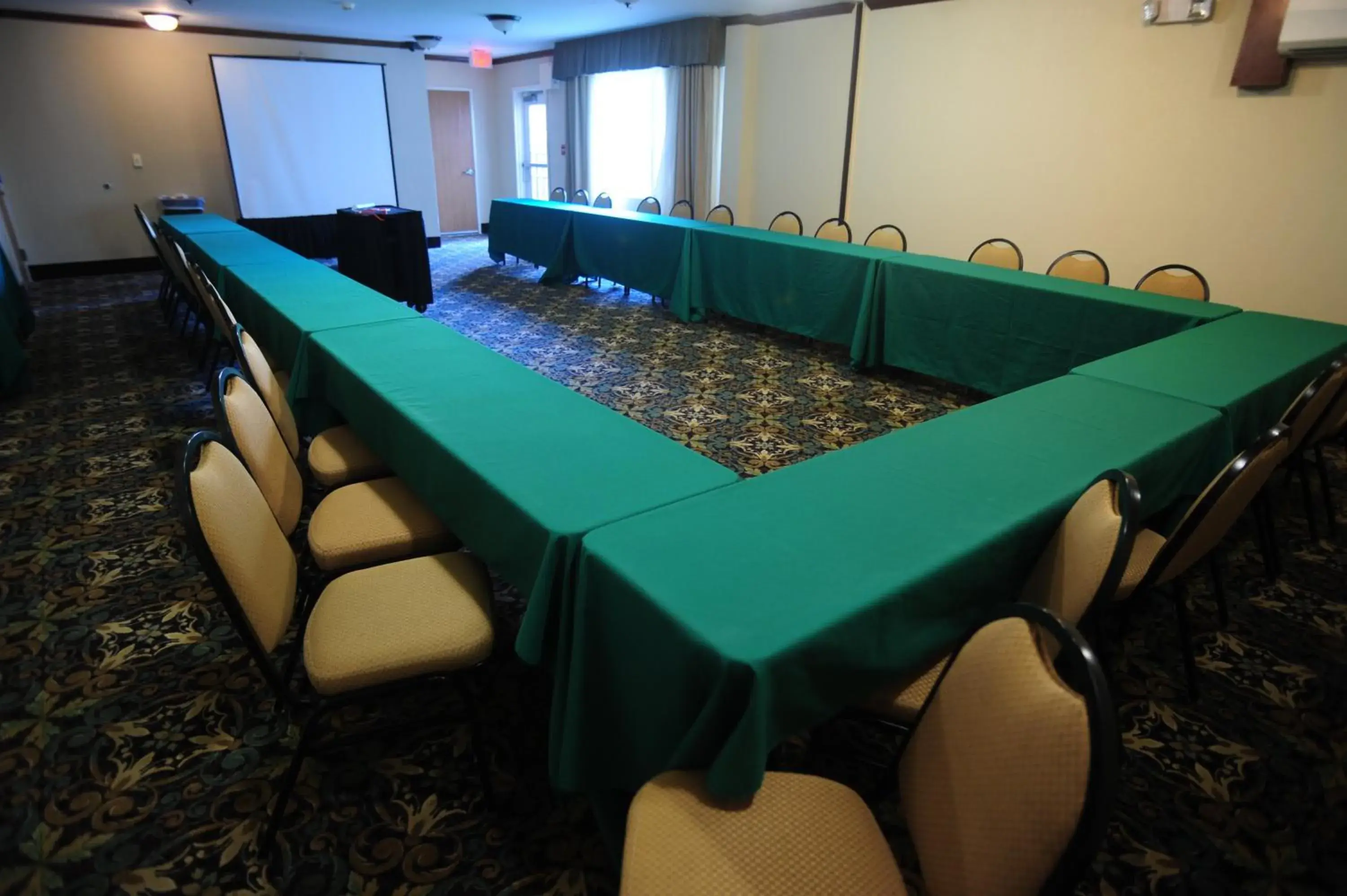 Meeting/conference room, Business Area/Conference Room in Staybridge Suites Austin Airport, an IHG Hotel