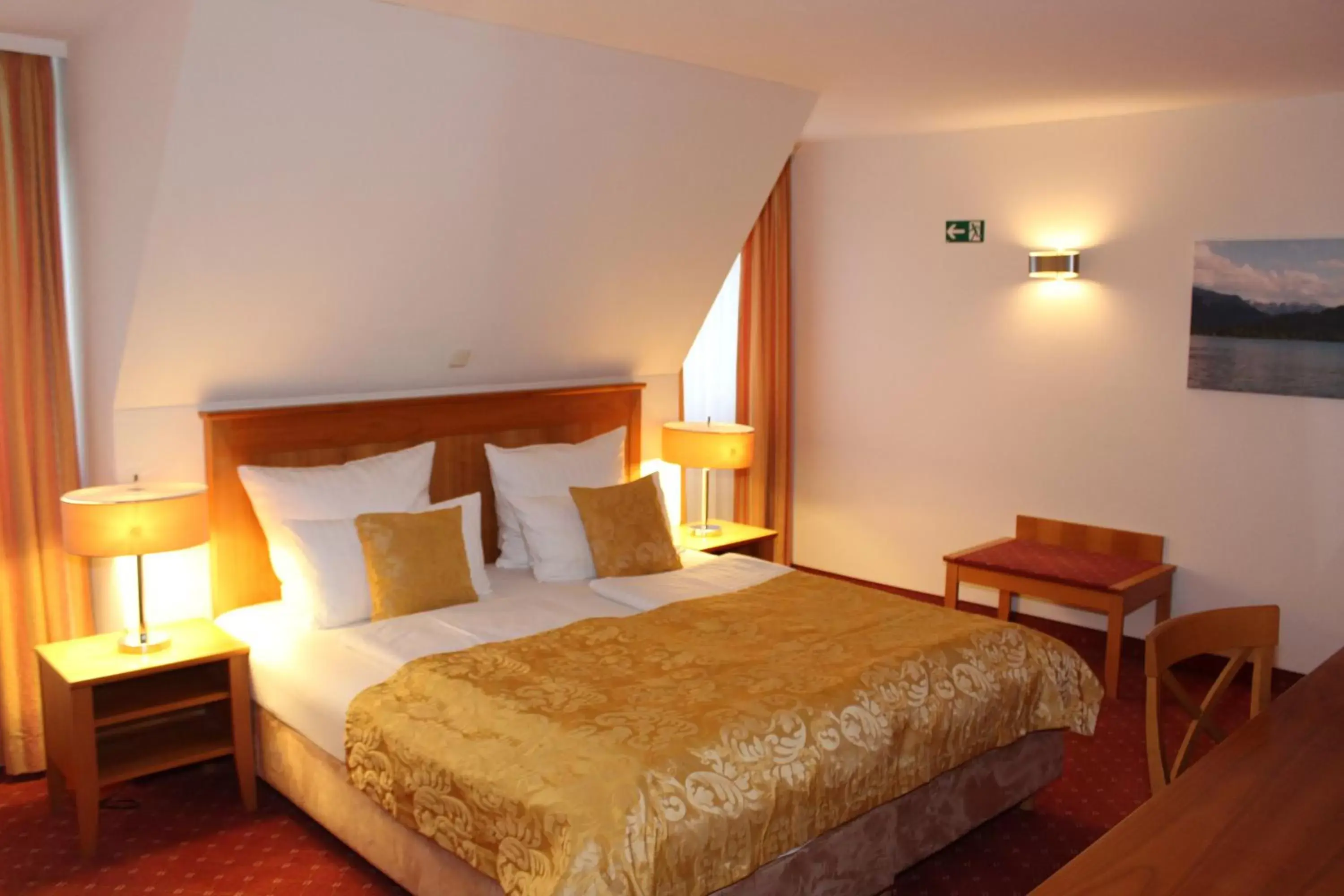 Photo of the whole room, Bed in myMINGA4 - Hotel & serviced Apartments