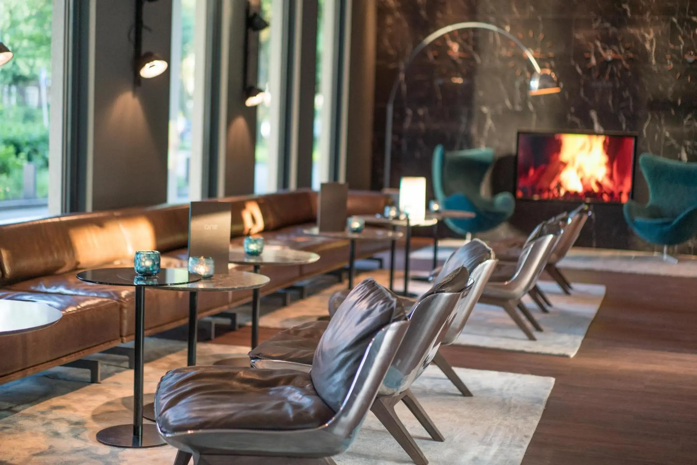 Lounge or bar, Restaurant/Places to Eat in Motel One Hamburg Airport