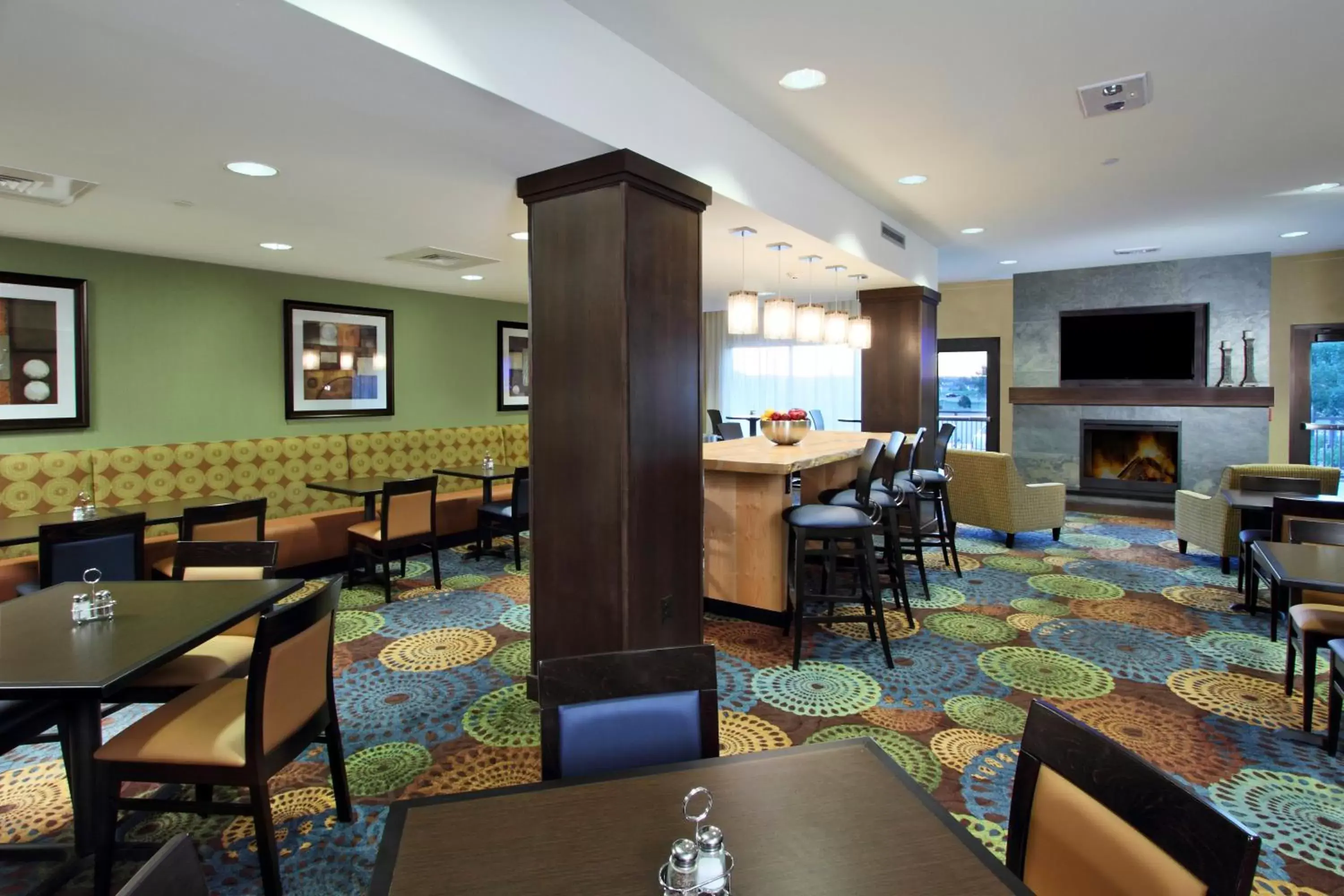 Breakfast, Restaurant/Places to Eat in Holiday Inn Express - Colorado Springs - First & Main, an IHG Hotel