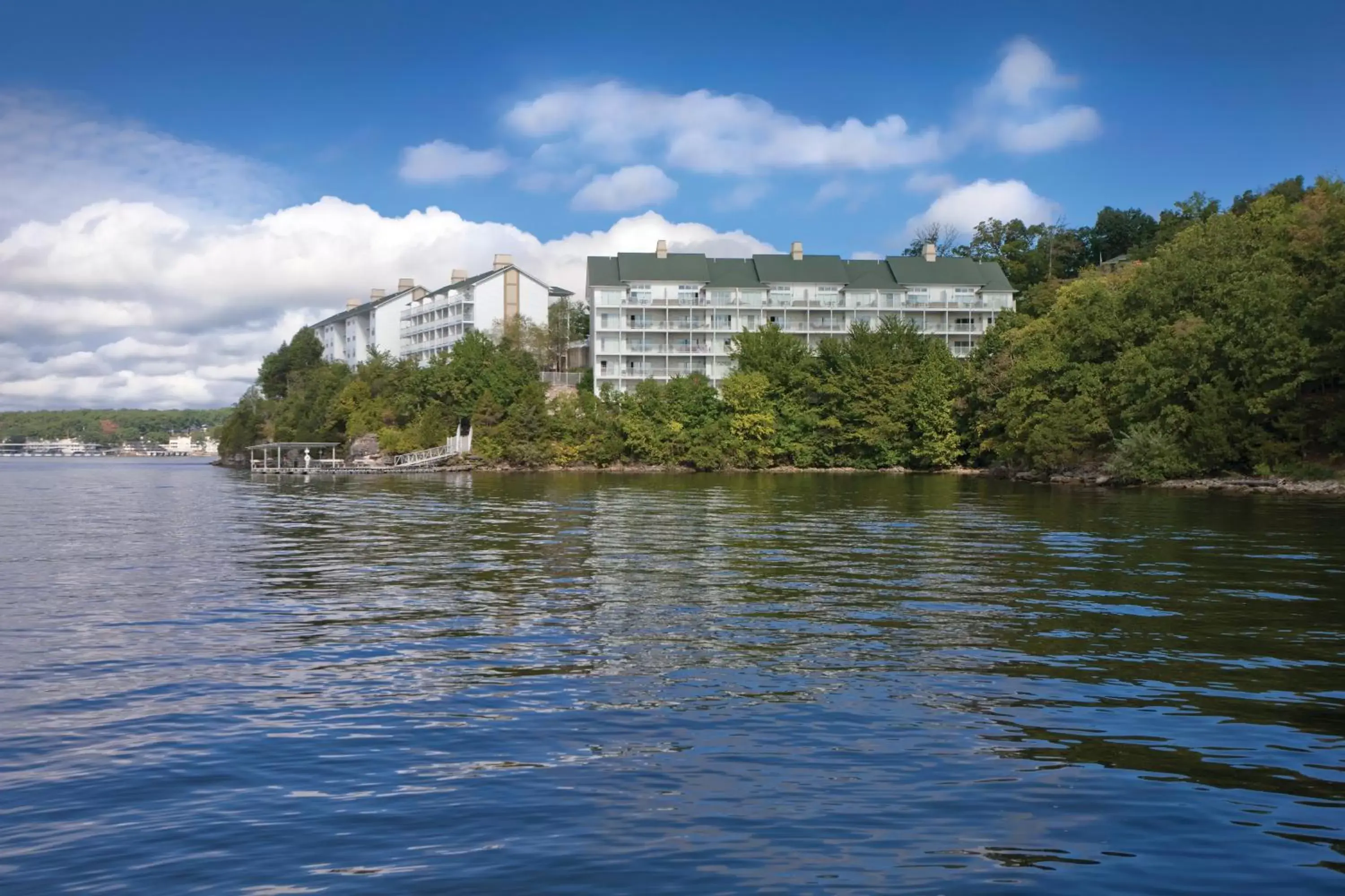 Property building in WorldMark Lake of the Ozarks