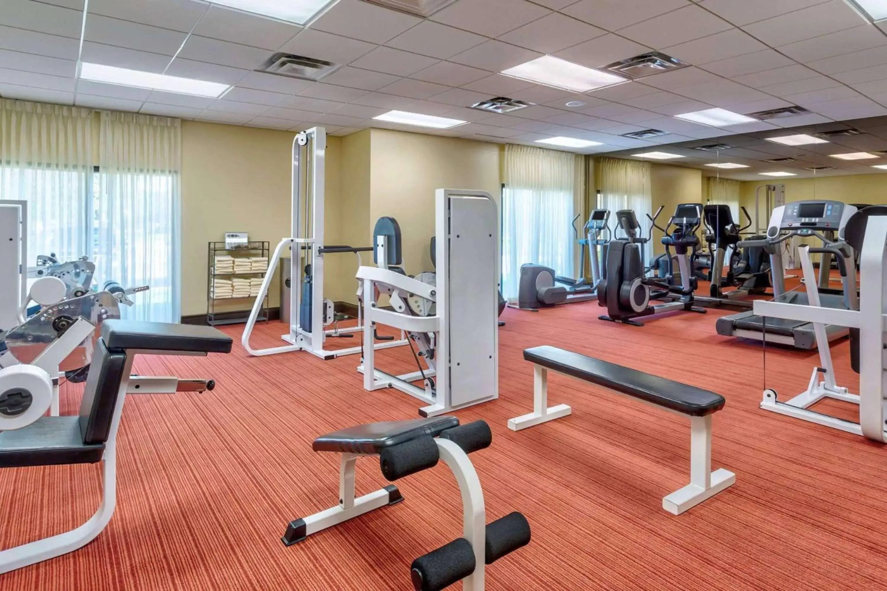 Fitness centre/facilities, Fitness Center/Facilities in Wyndham Garden Kansas City Airport
