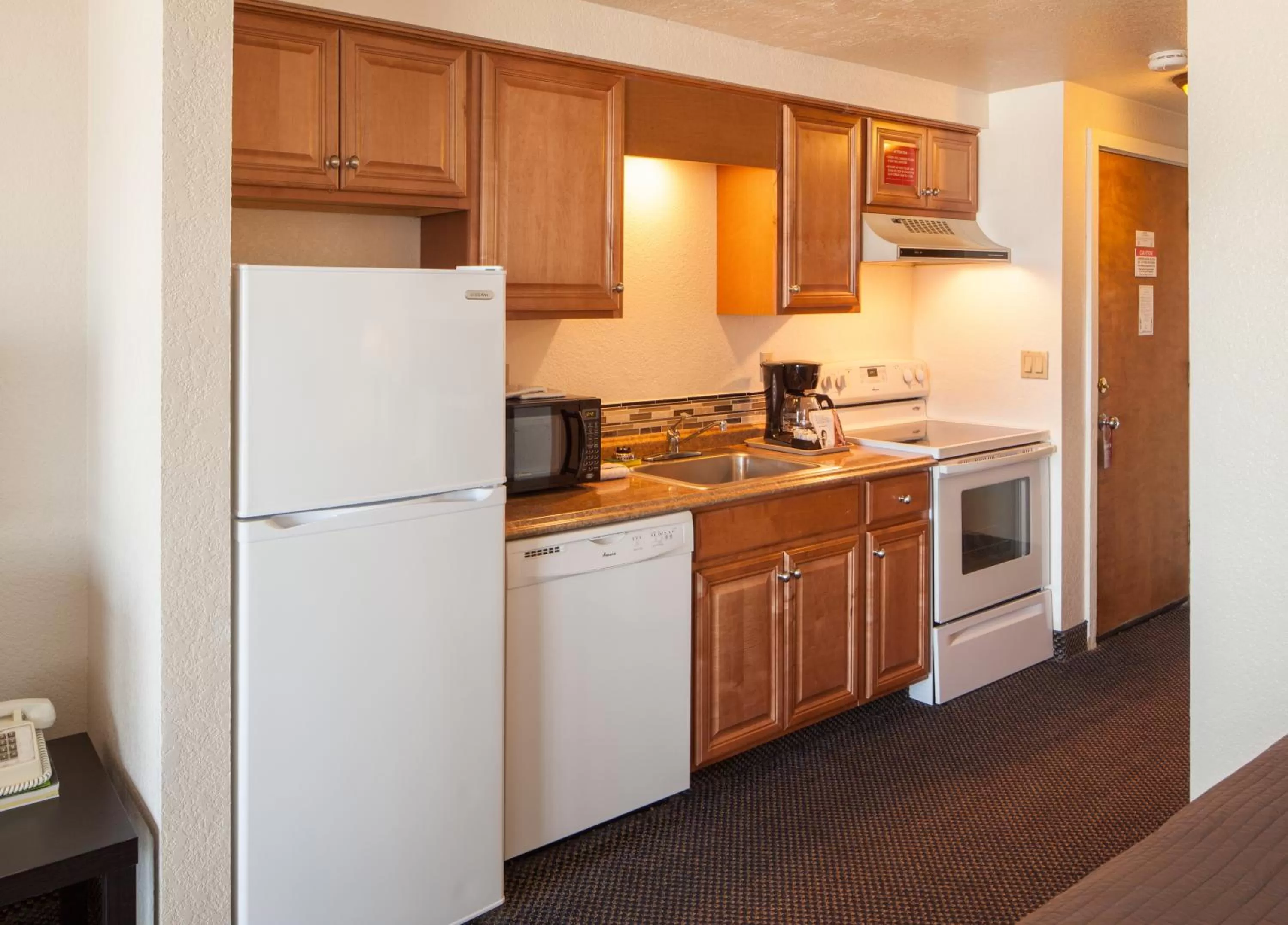 Kitchen or kitchenette in Surfside Resort
