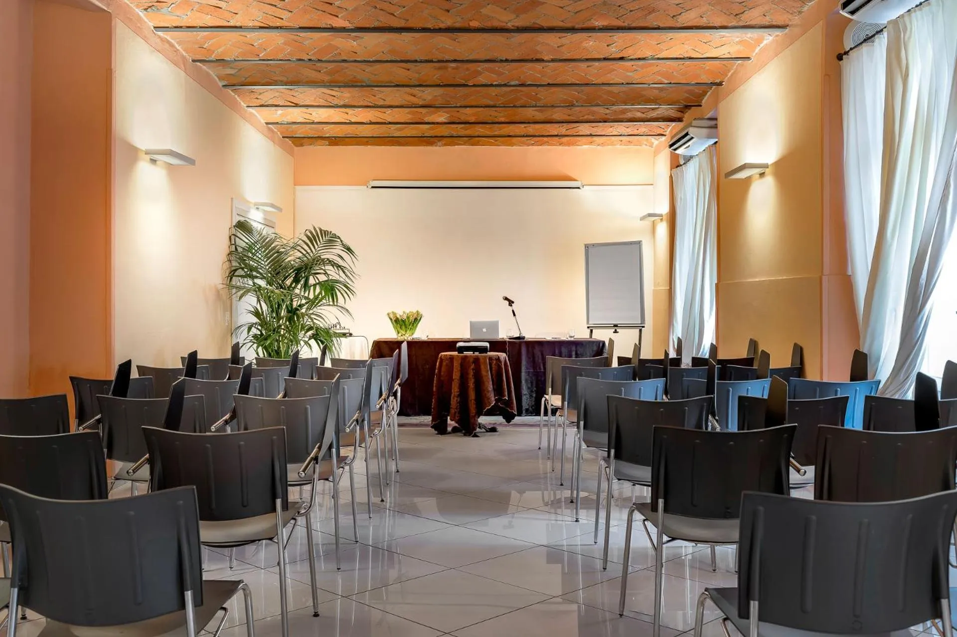Business facilities in Grand Hotel Tettuccio