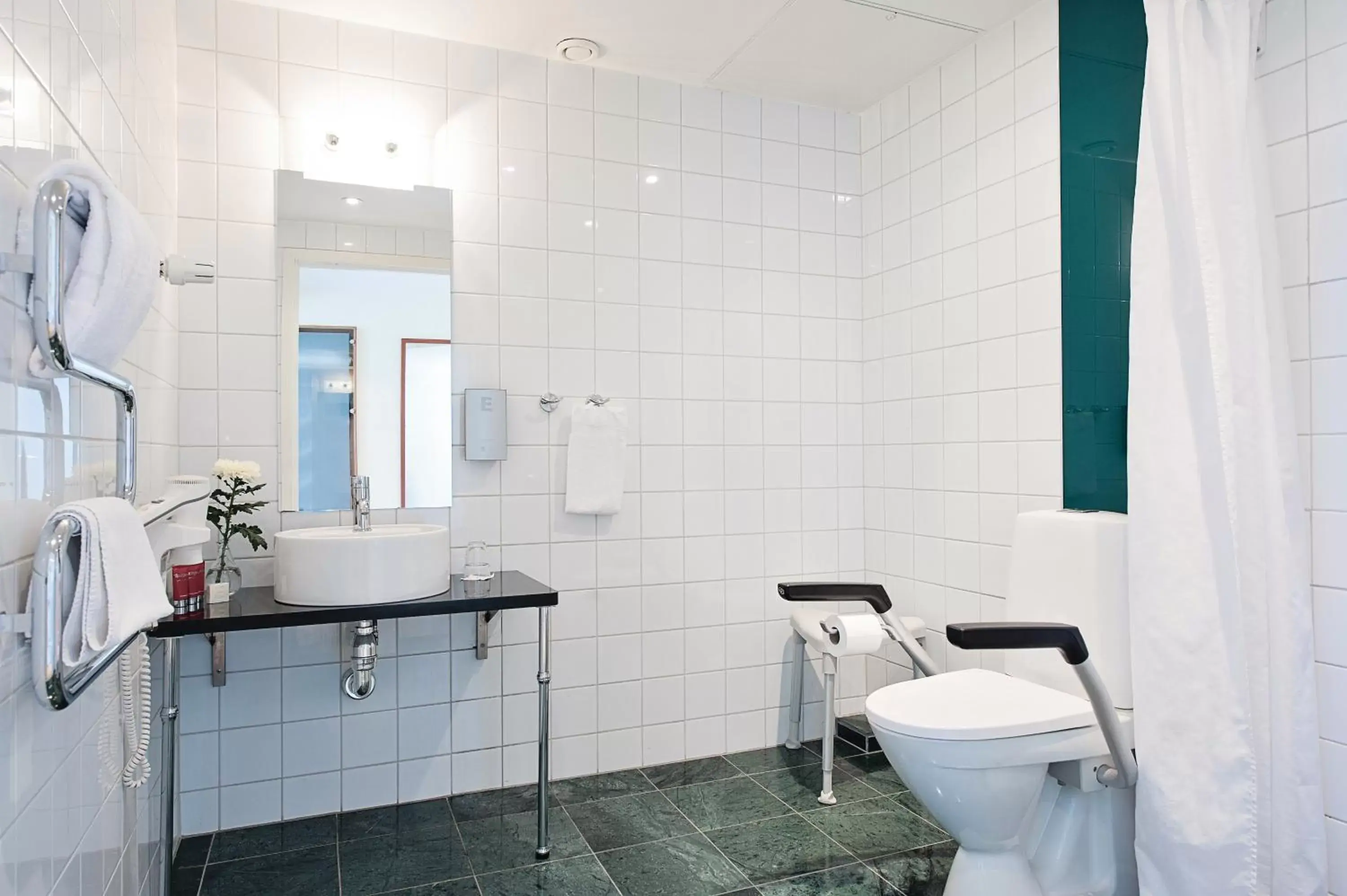 Toilet, Bathroom in Elite Stadshotellet Växjö