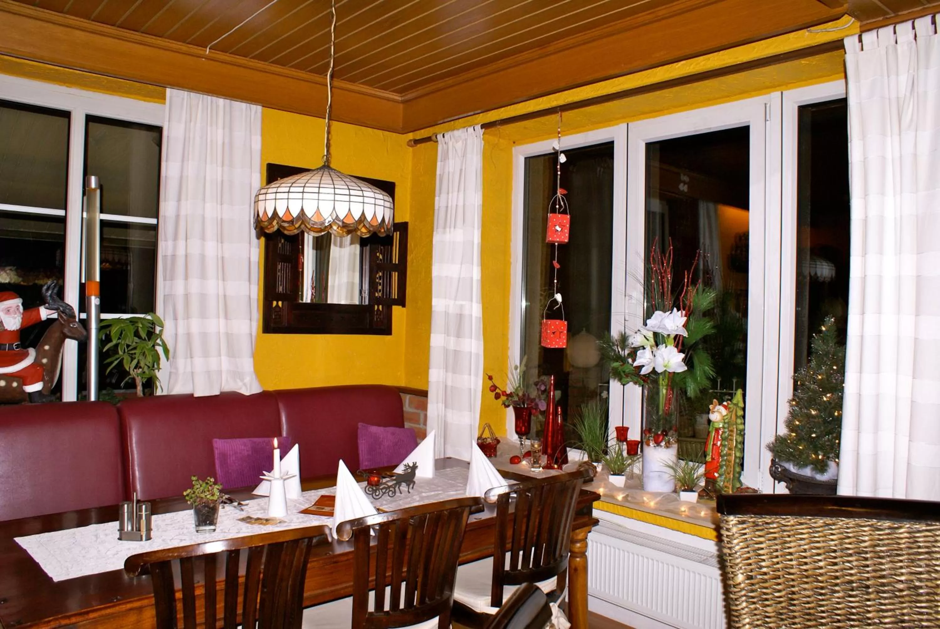 Restaurant/places to eat in Hotel Elfenberg