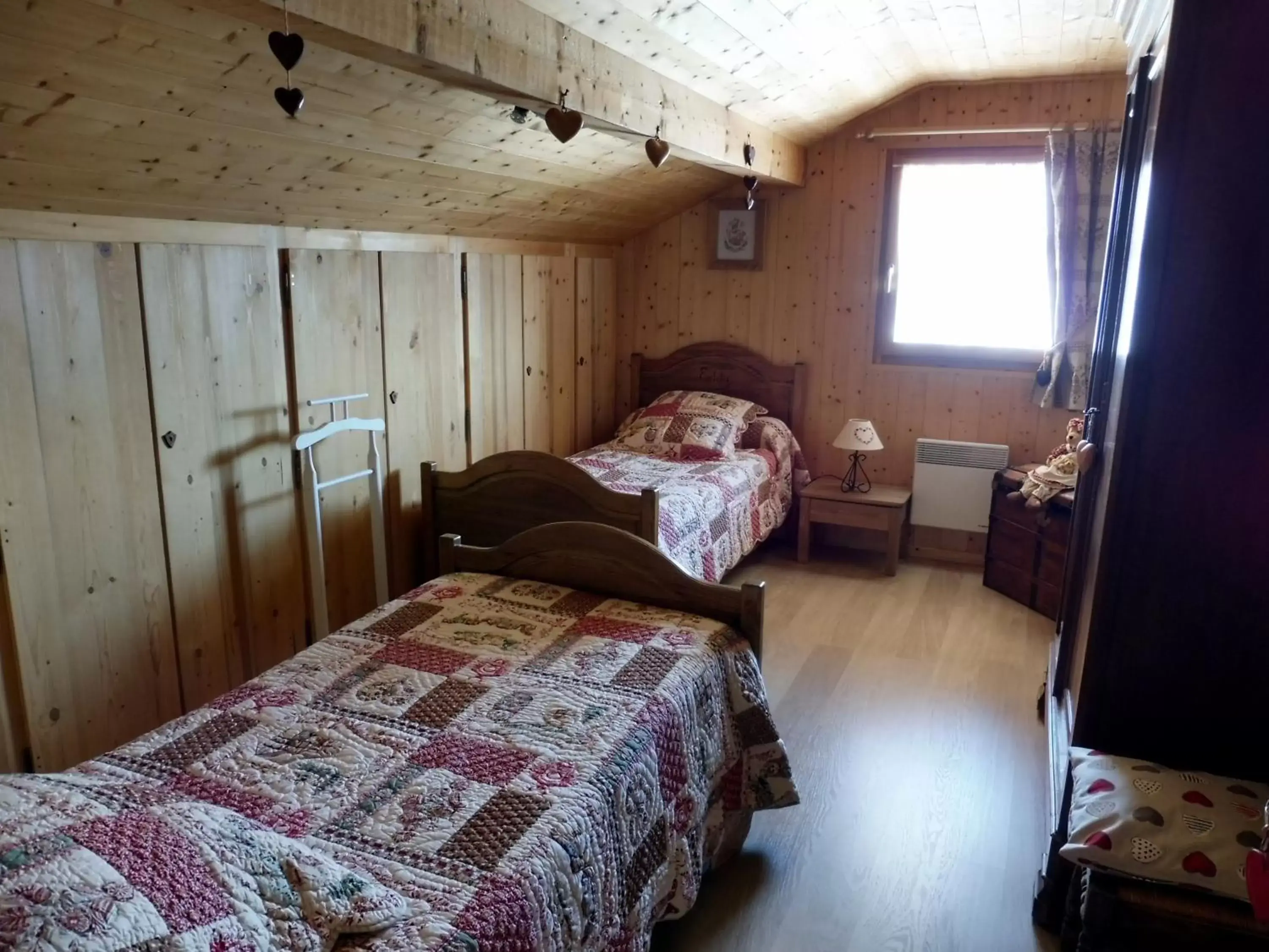 Photo of the whole room, Bed in Chambres d'hôtes les Terrasses de Varme