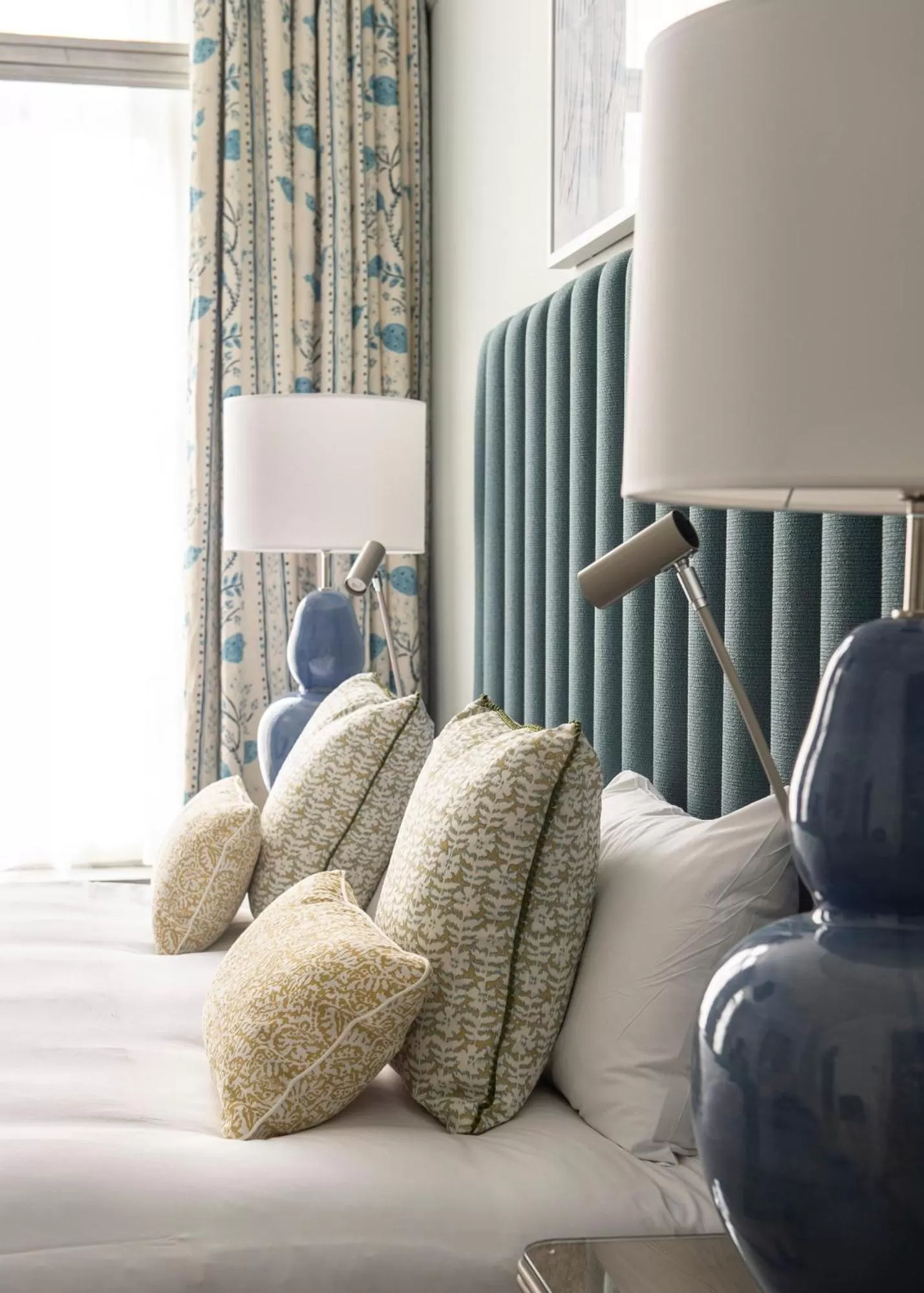 Bed in Bush Hotel Farnham