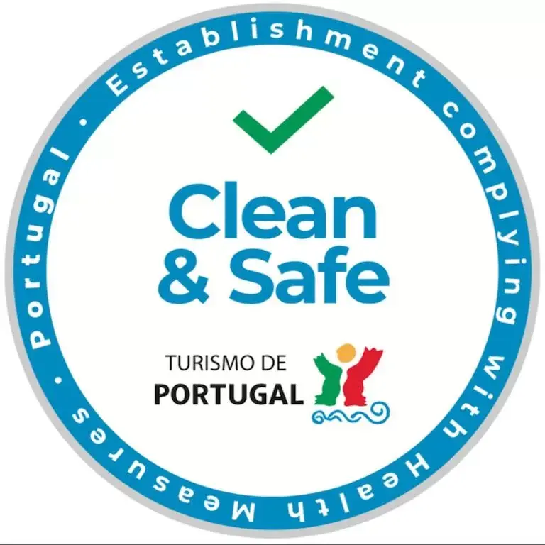 Logo/Certificate/Sign in Beach House Outeirinho