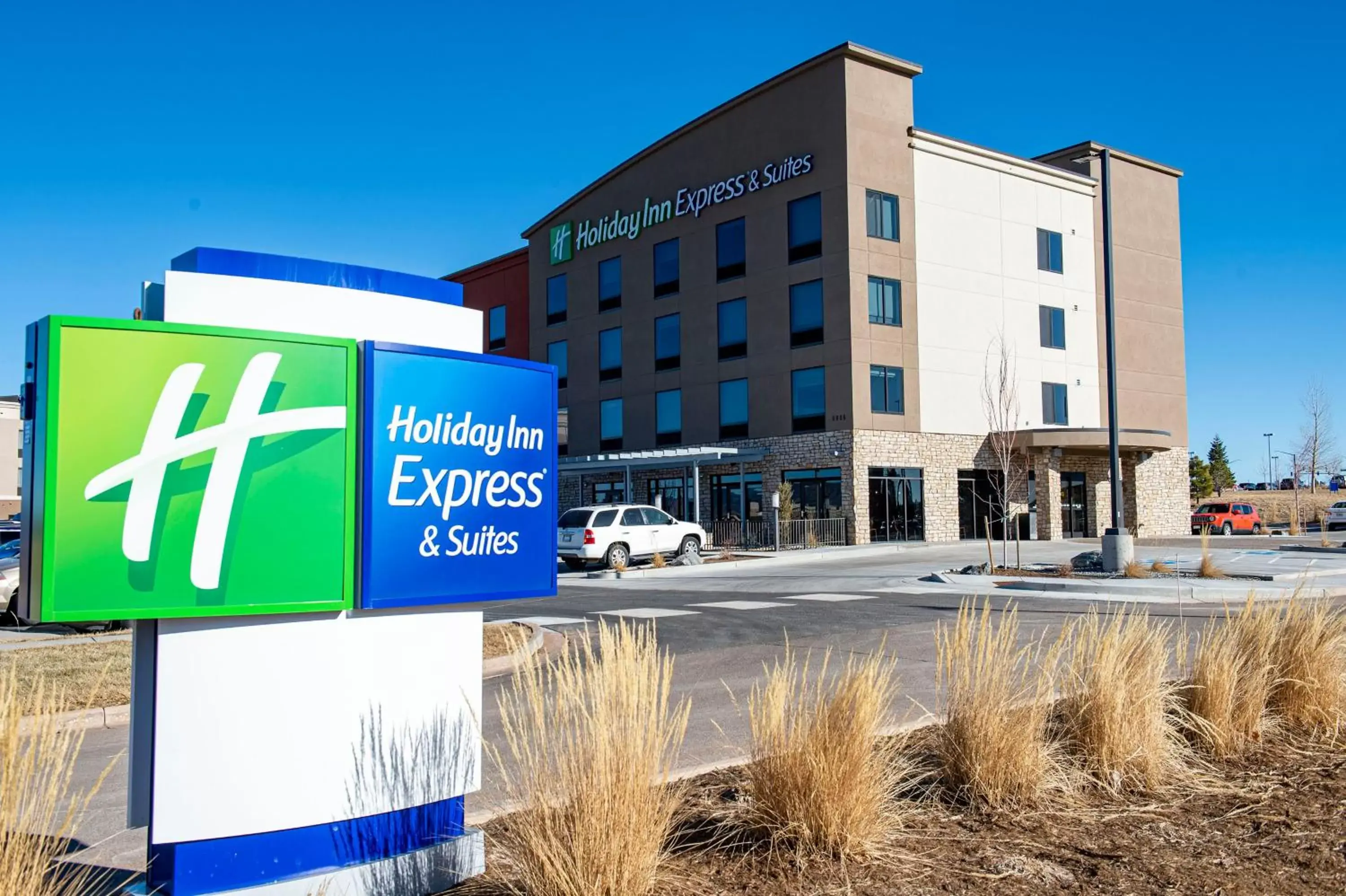 Property Building in Holiday Inn Express & Suites - Colorado Springs AFA Northgate, an IHG Hotel