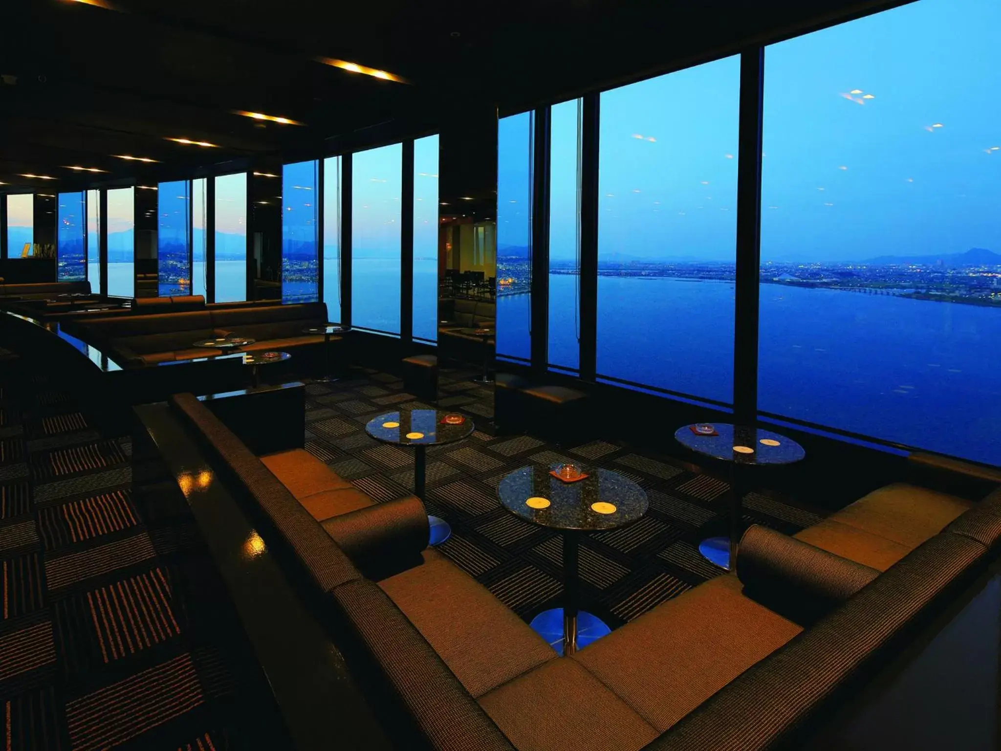 Lounge or bar in Lake Biwa Otsu Prince Hotel
