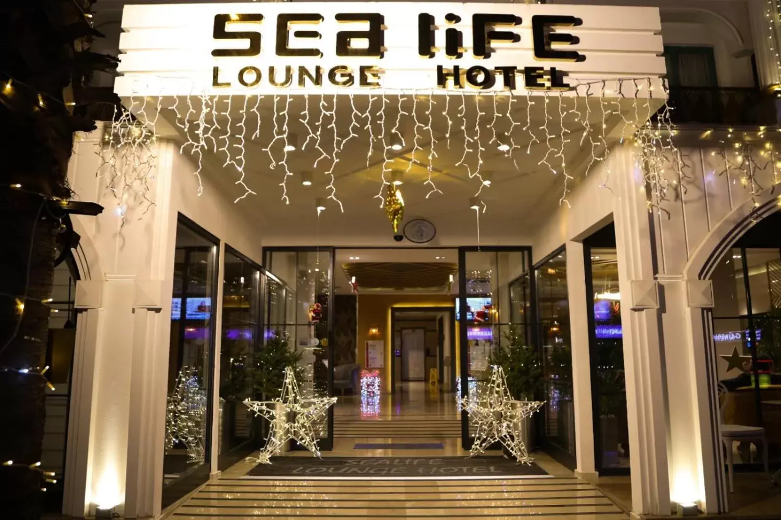 Facade/entrance in Sealife Lounge - Adult only