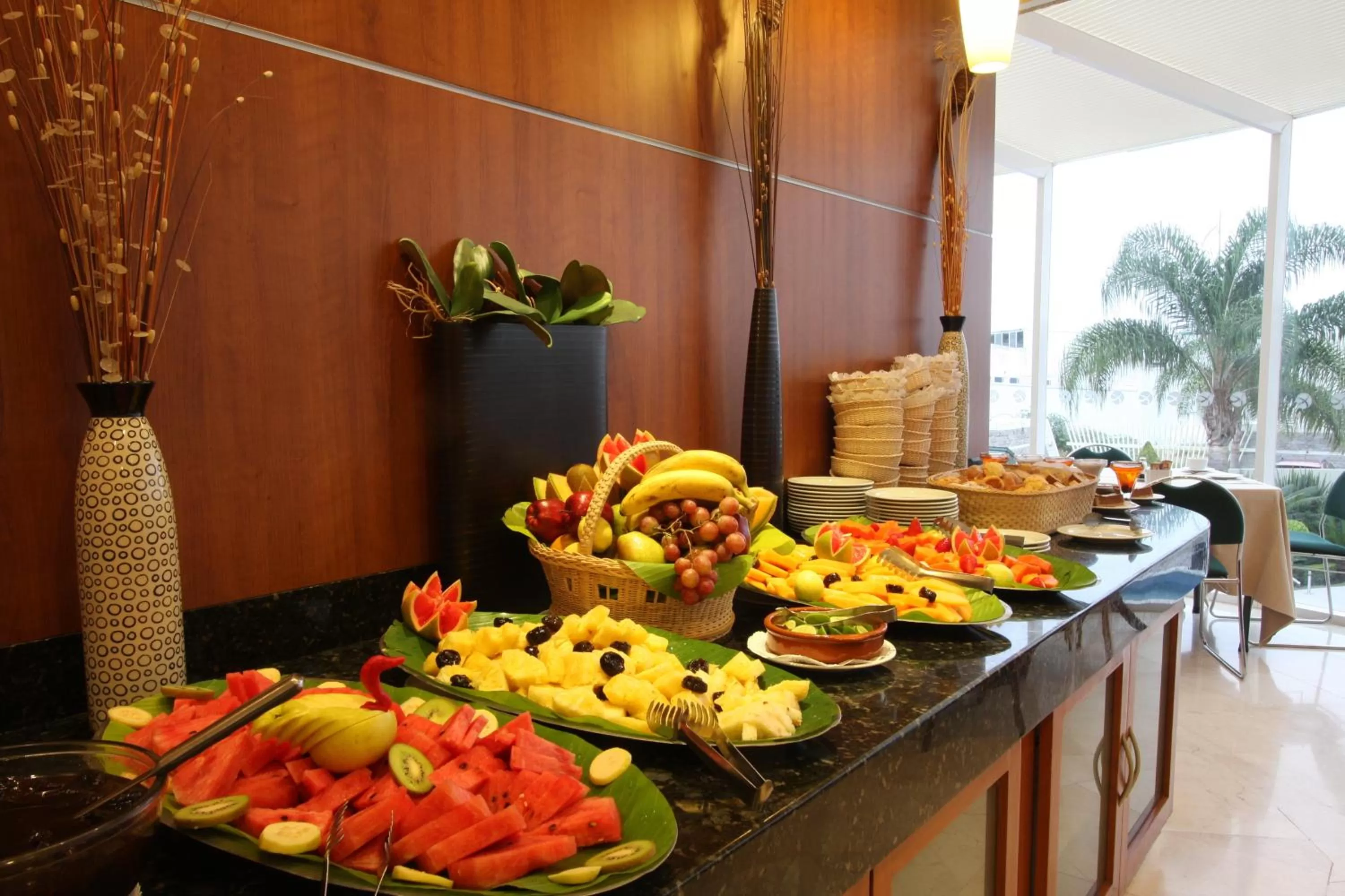 Restaurant/places to eat in Hotel Mercury Inn