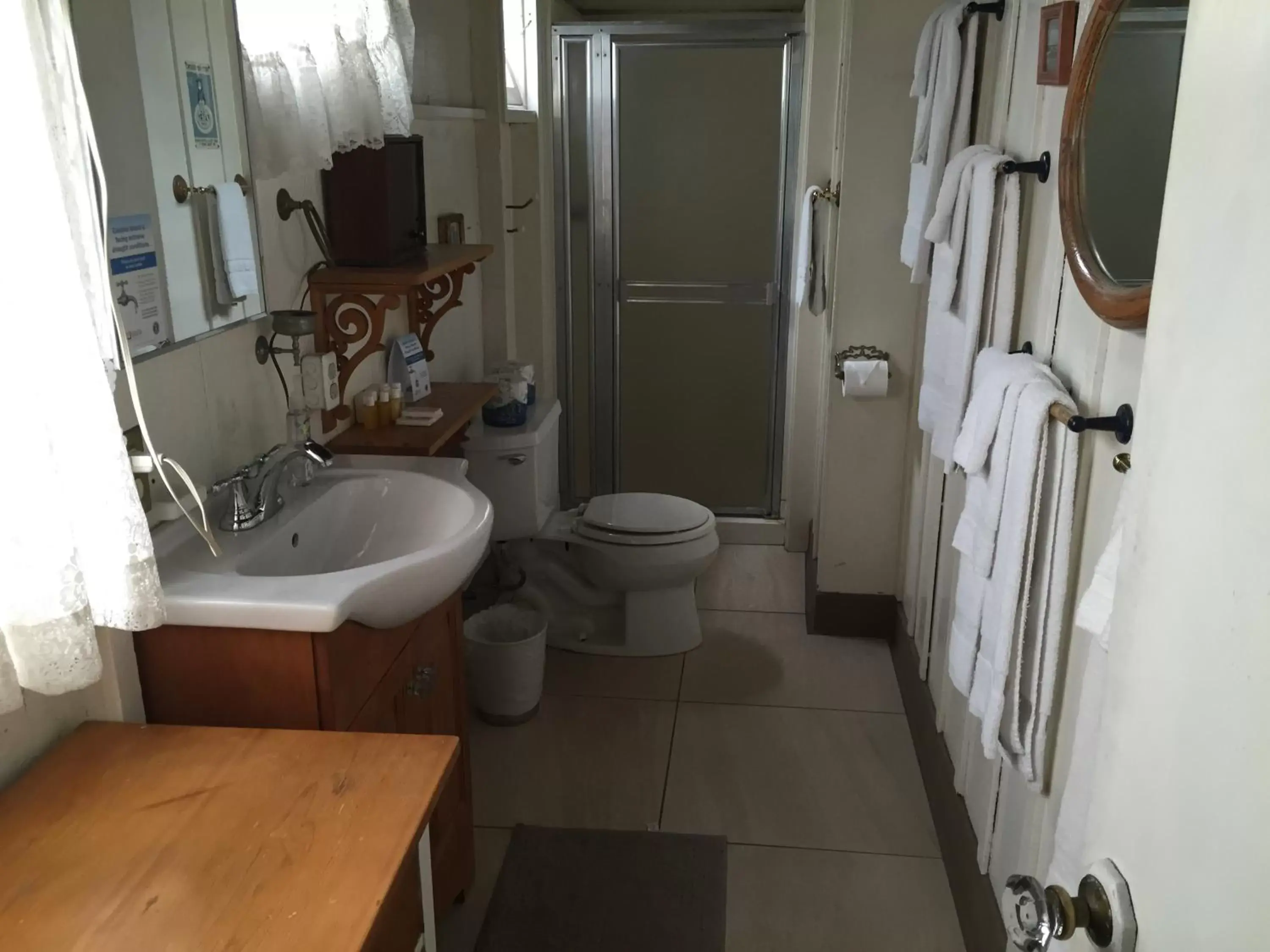 Bathroom in Catalina Island Seacrest Inn