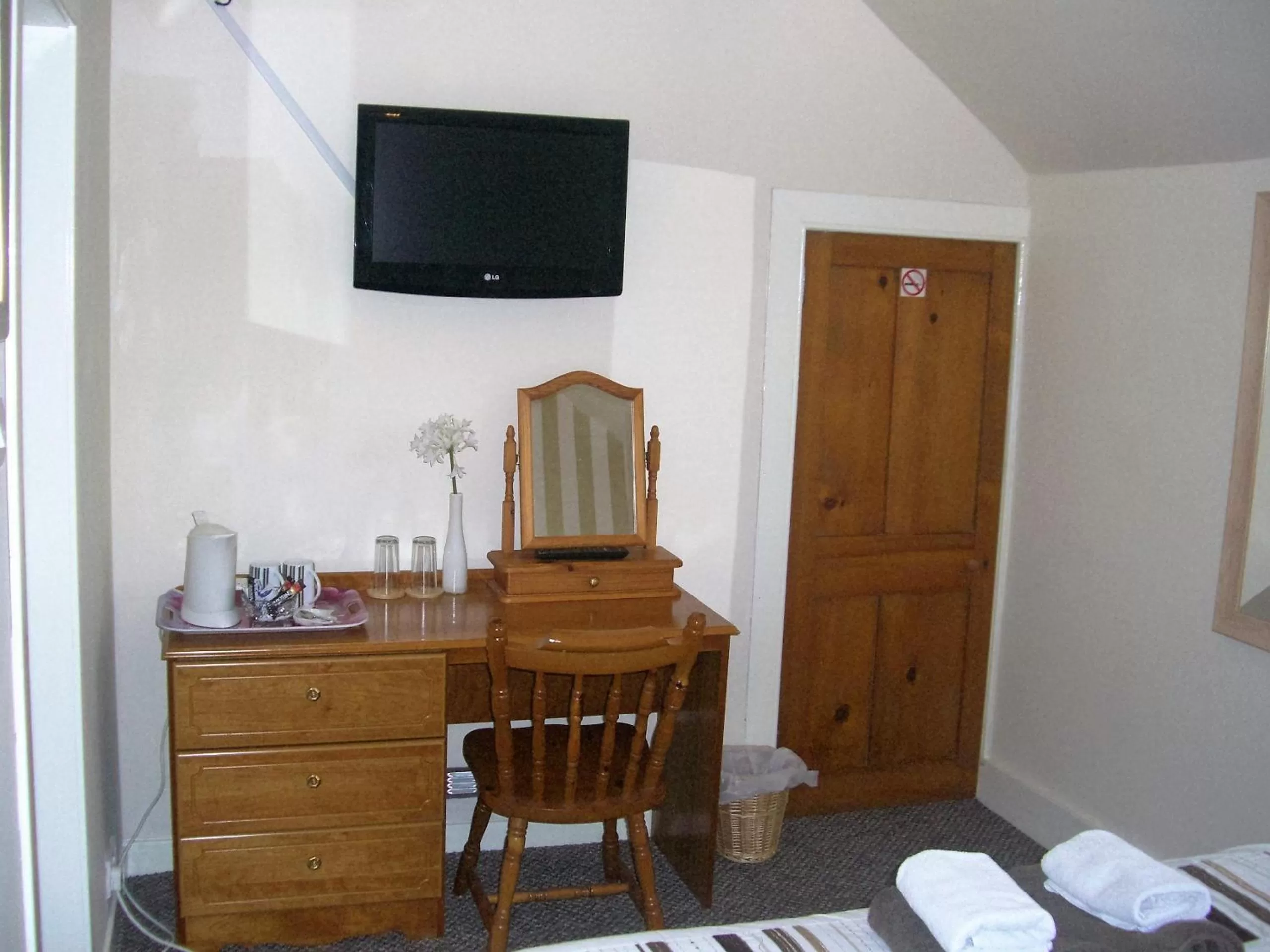 Photo of the whole room, TV/Entertainment Center in The Quaich B&B