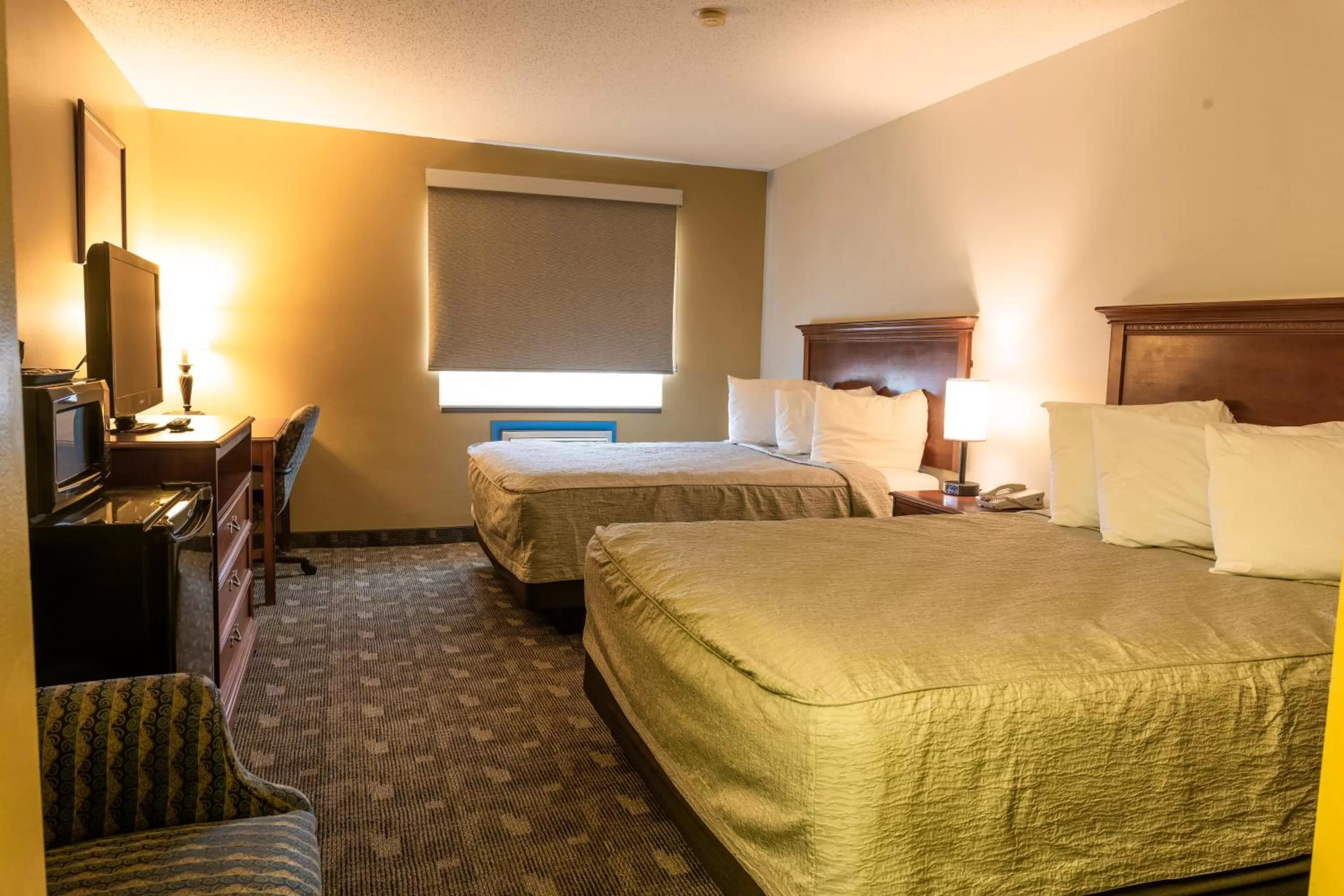 Bed in Governors Inn a Travelodge by Wyndham